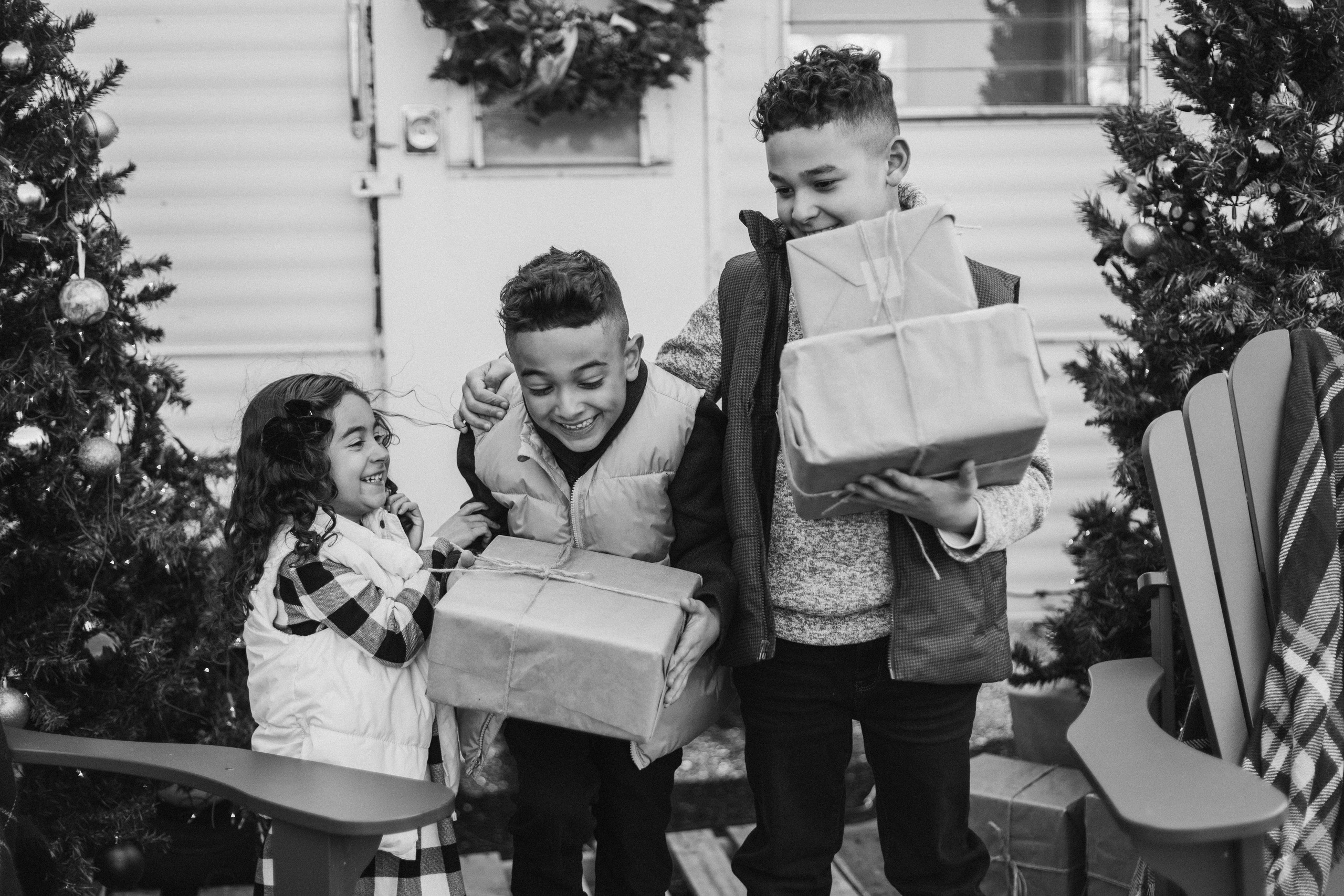 Christmas mini session. Wedding Photographer Toronto