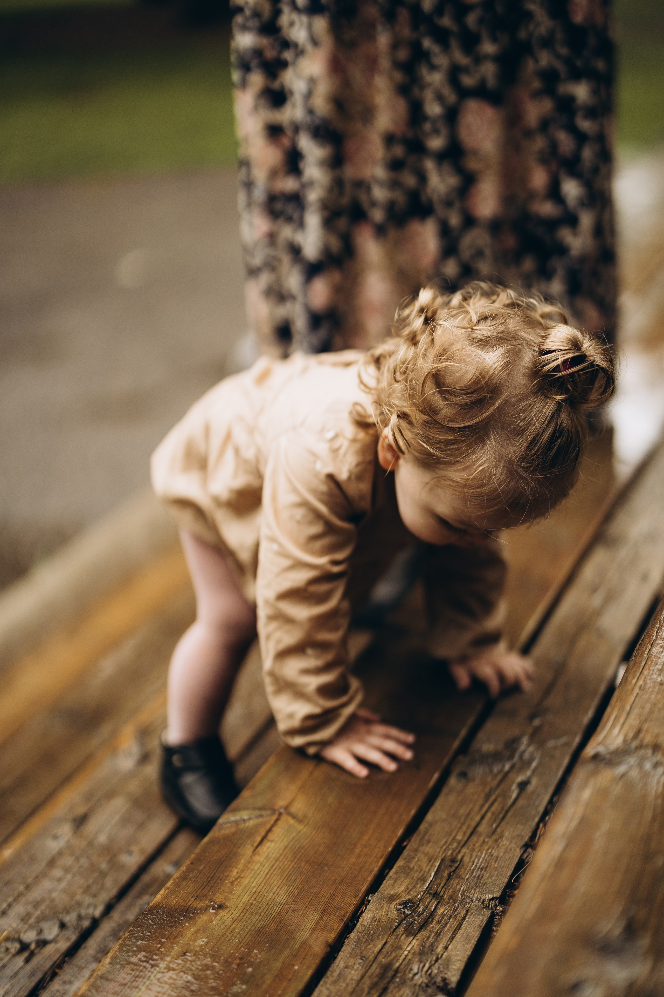 Under the rain. Wedding Photographer Toronto