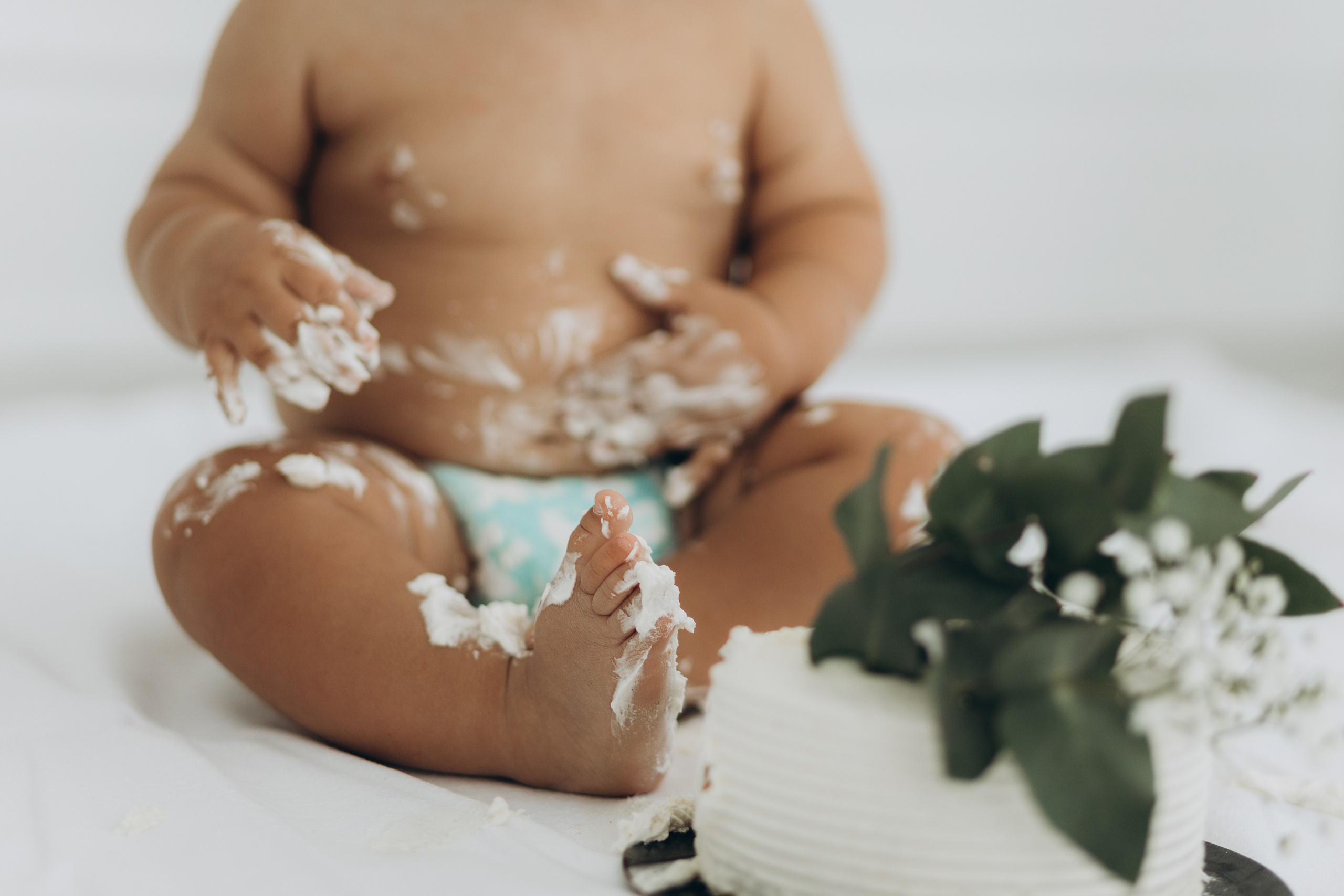 Cake smash. Wedding Photographer Toronto