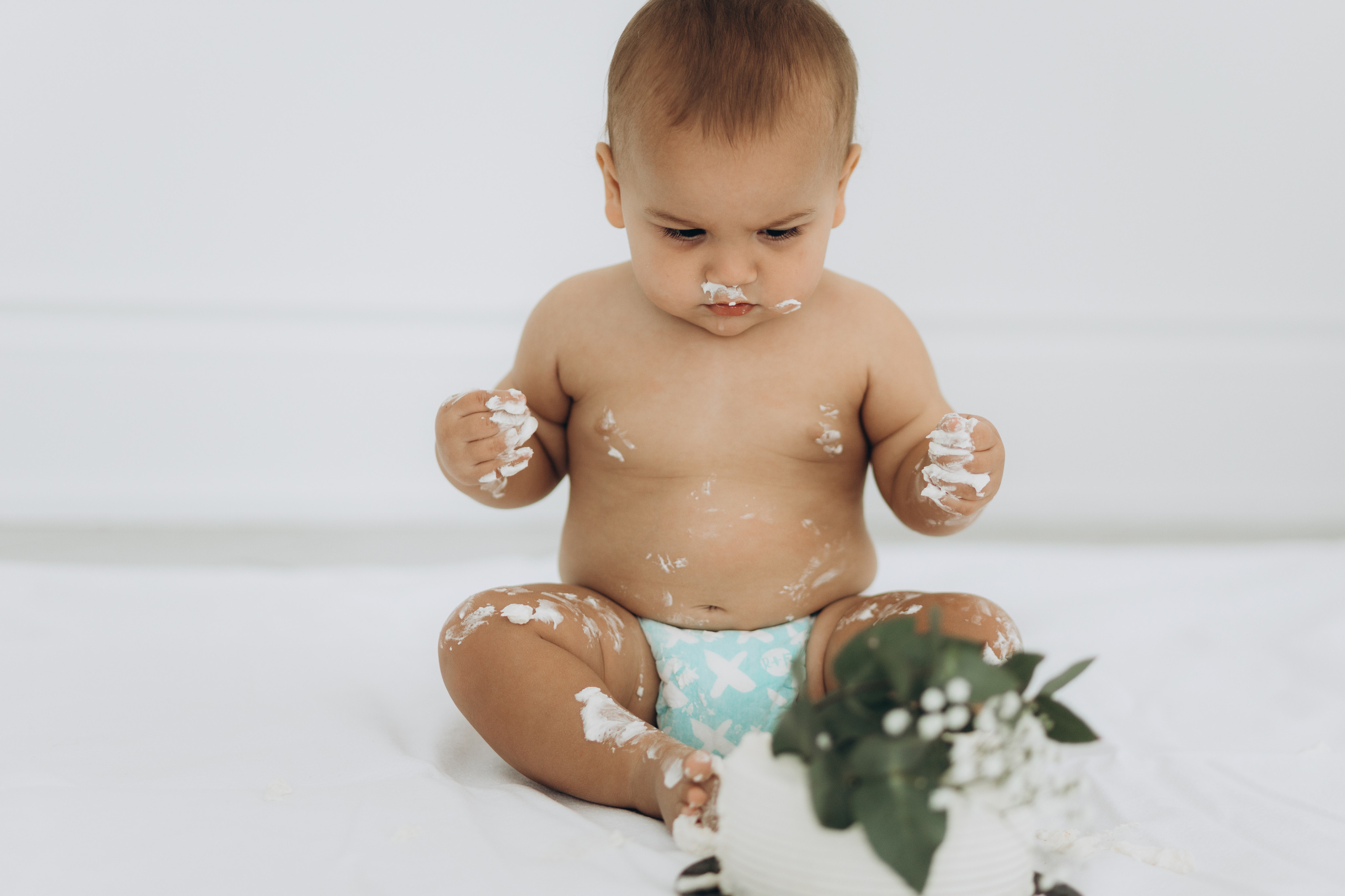 Cake smash. Wedding Photographer Toronto