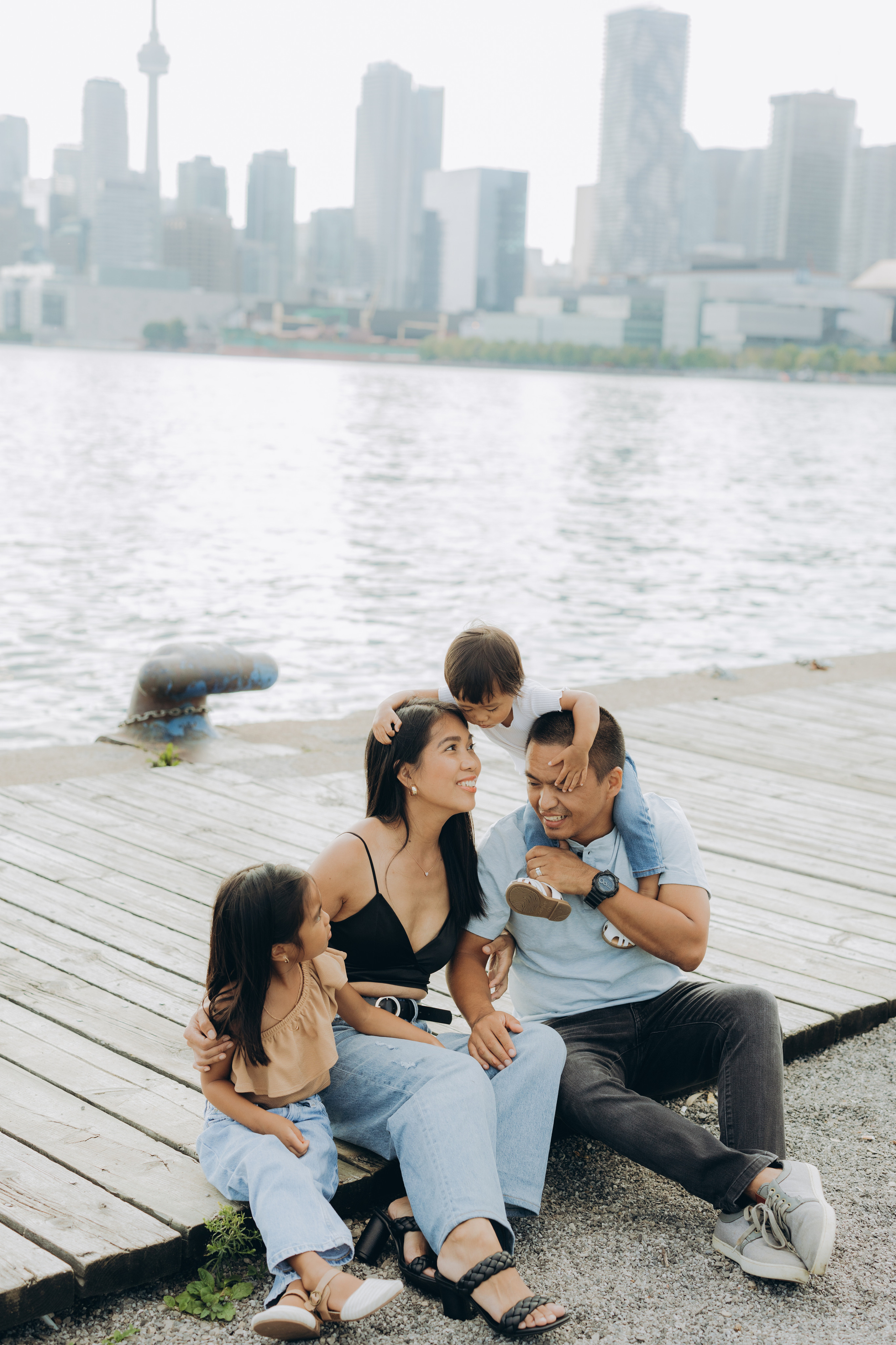 Family session in Toronto. Wedding Photographer Toronto