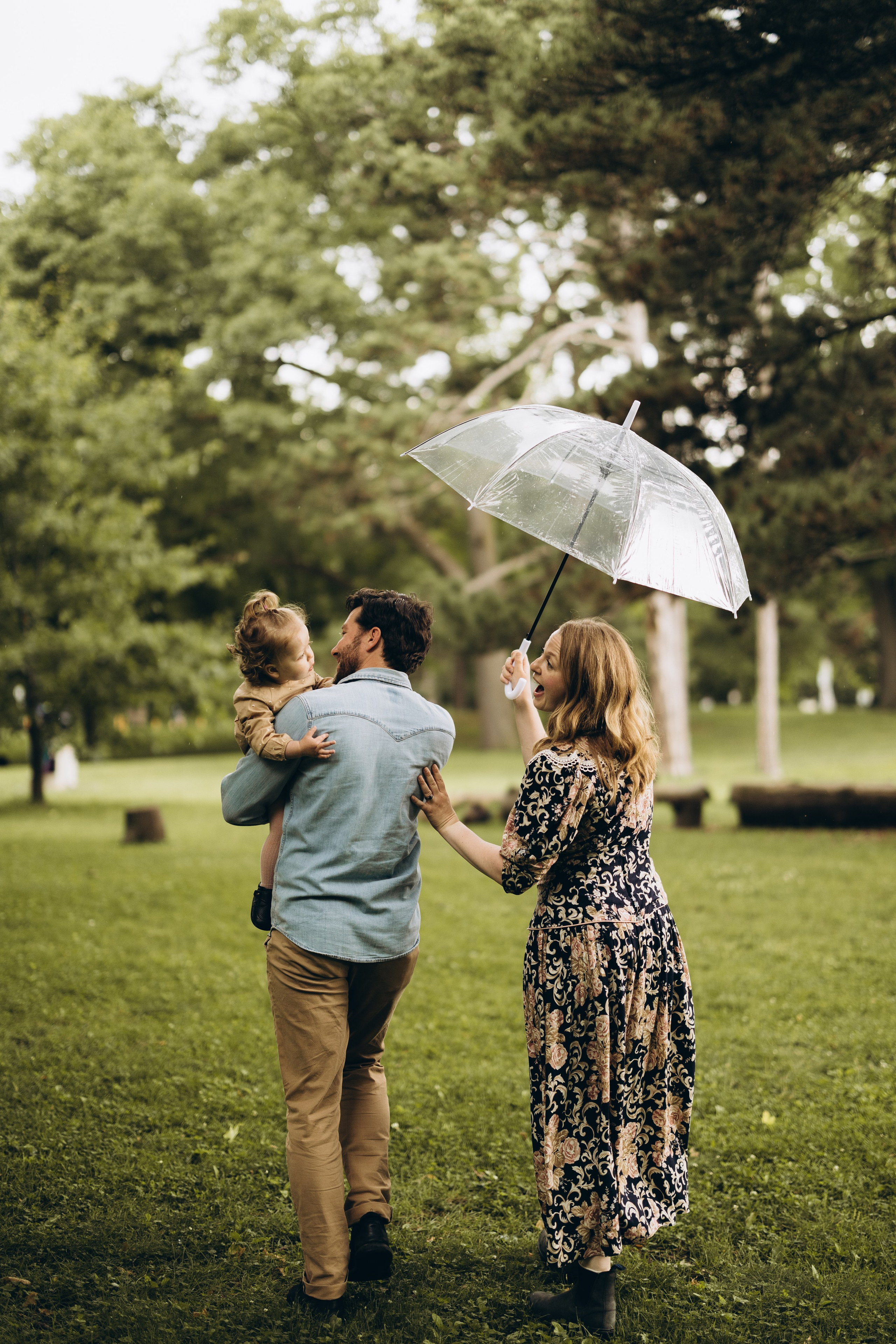 Under the rain. Wedding Photographer Toronto