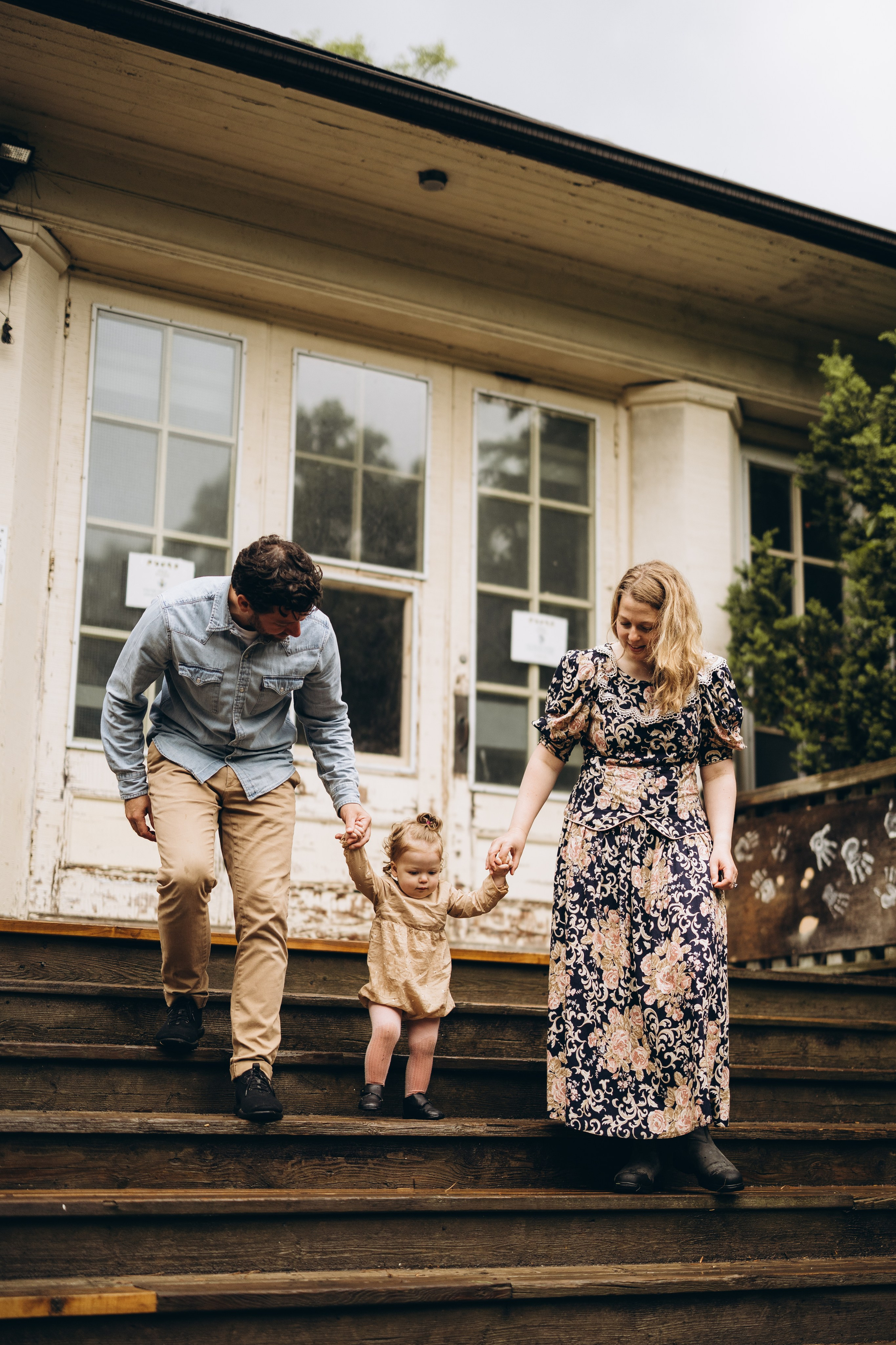 Under the rain. Wedding Photographer Toronto