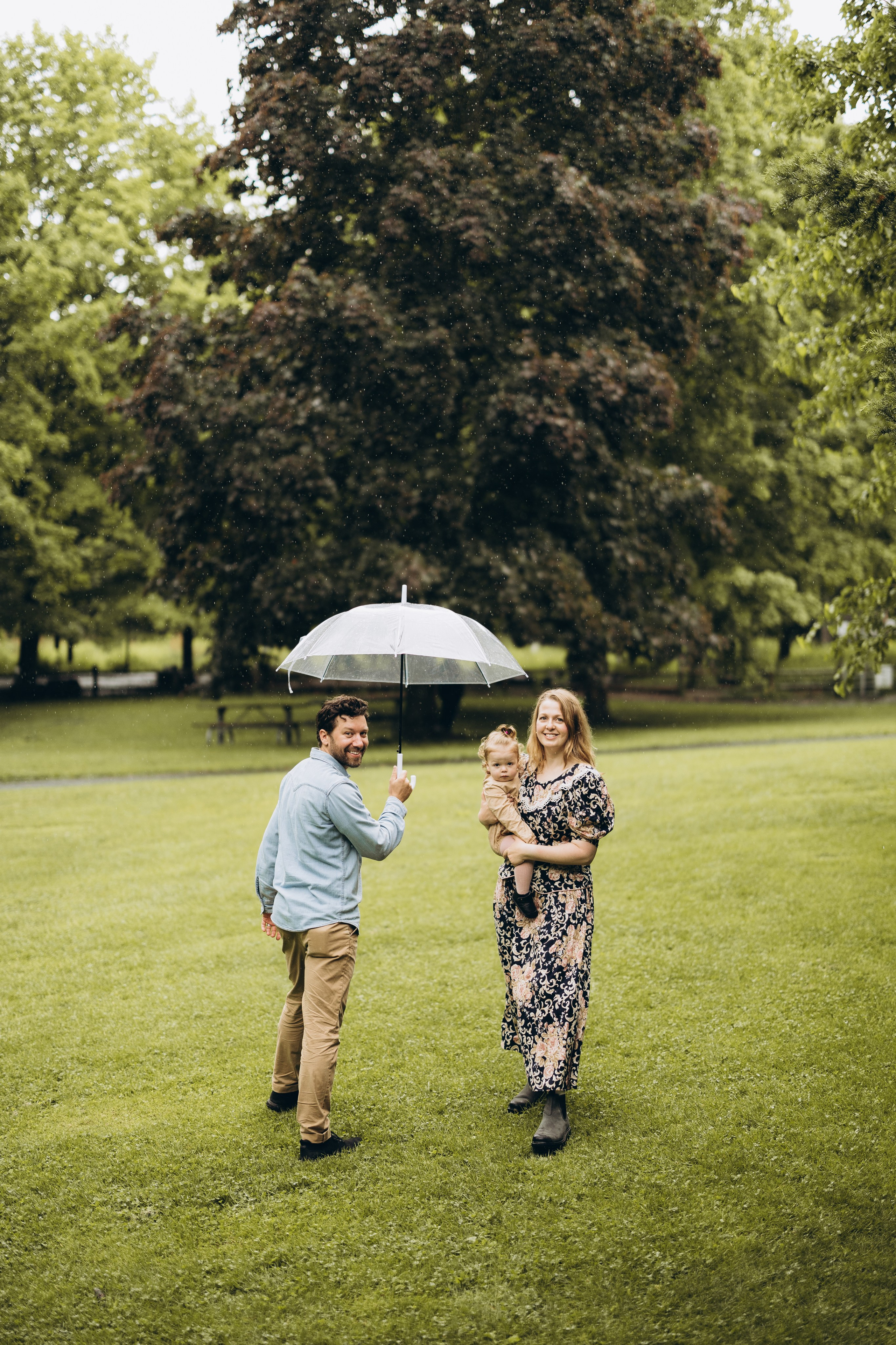 Under the rain. Wedding Photographer Toronto
