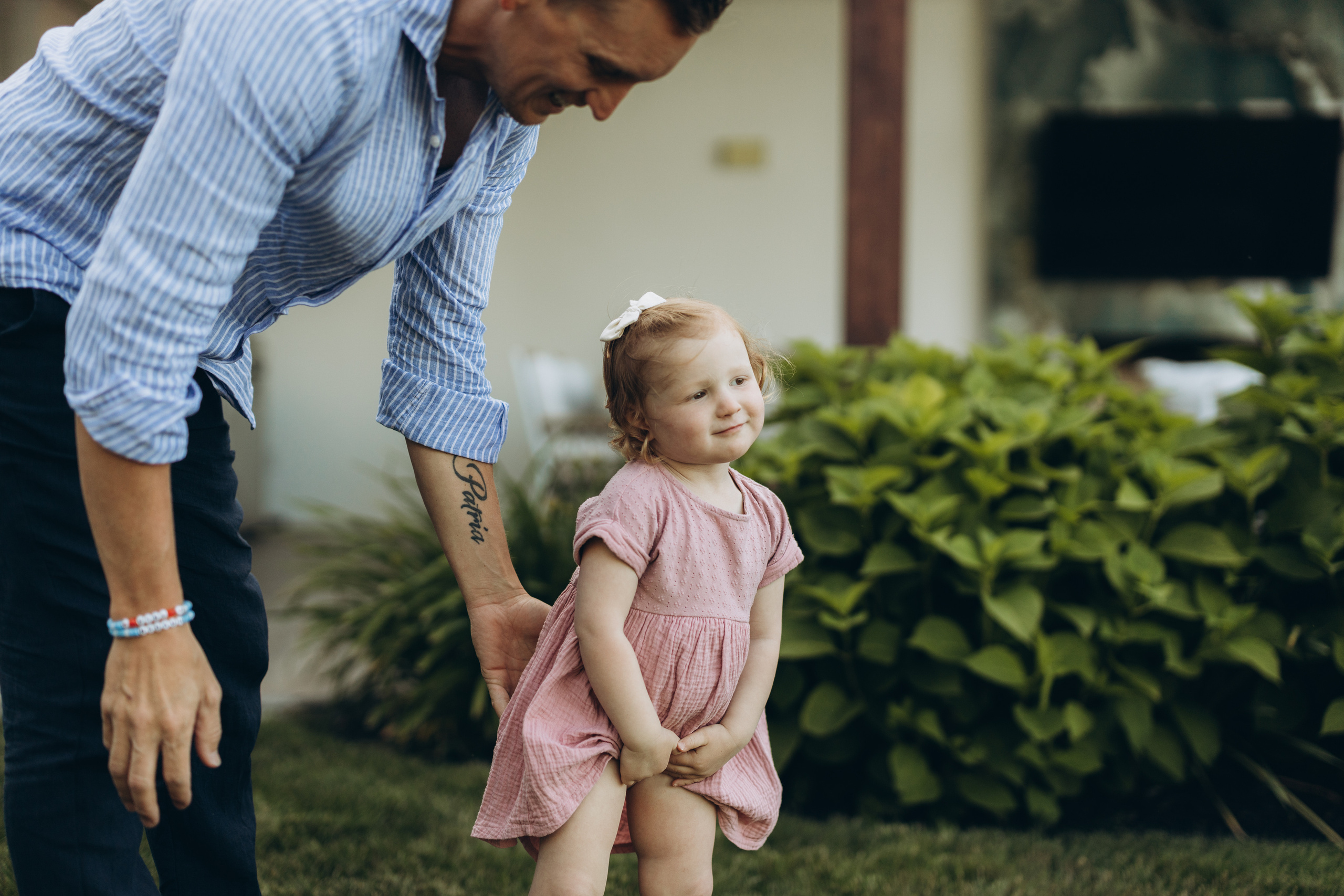 Family time. Wedding Photographer Toronto