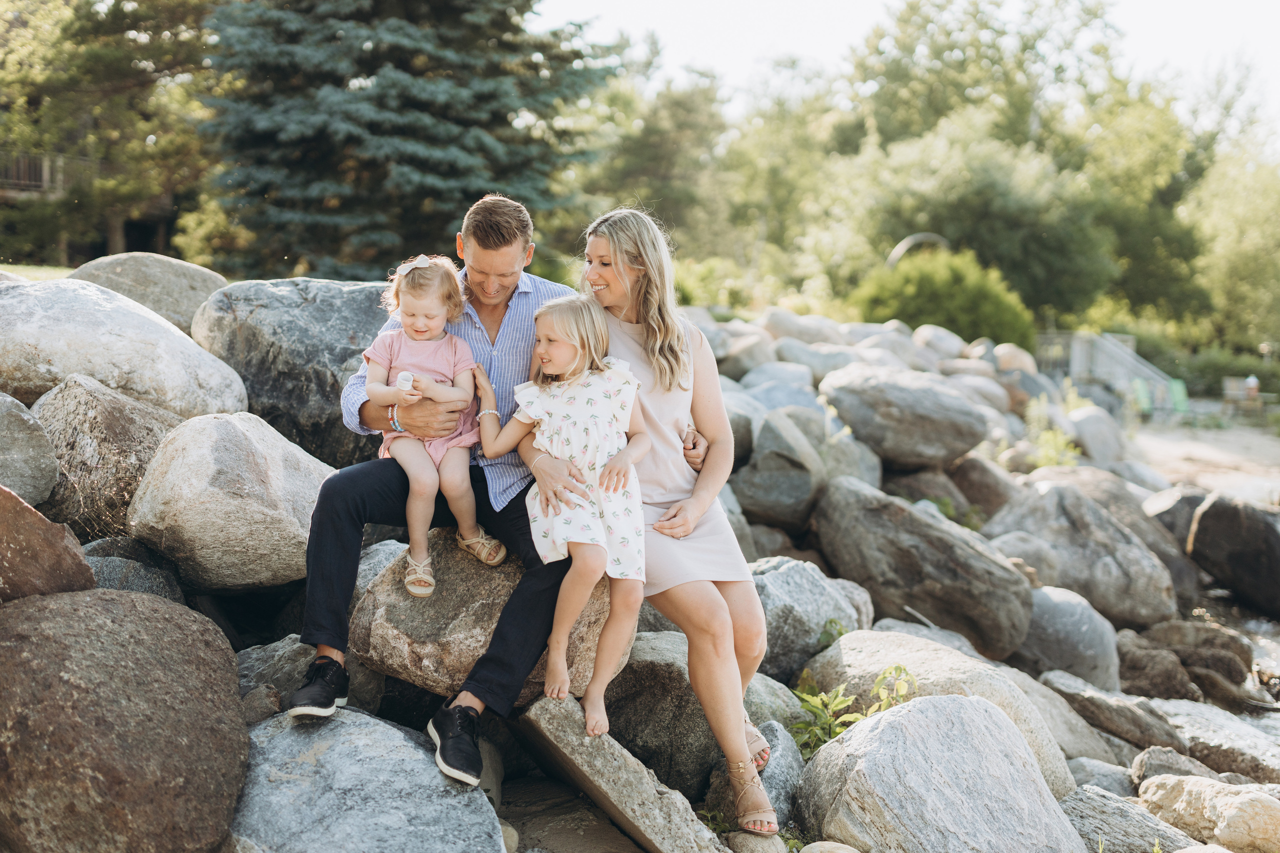Family time. Wedding Photographer Toronto