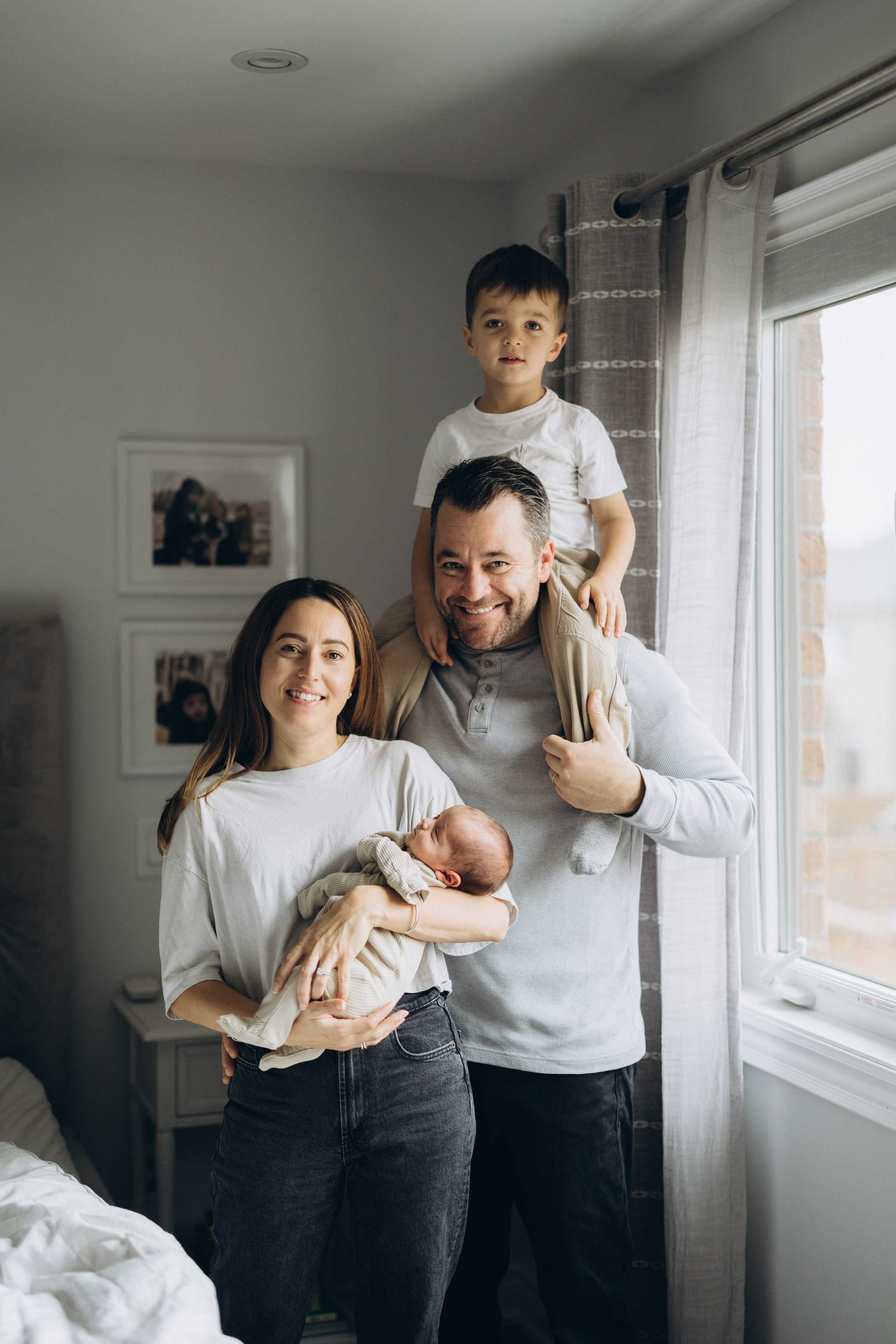 Family photo session. Wedding Photographer Toronto