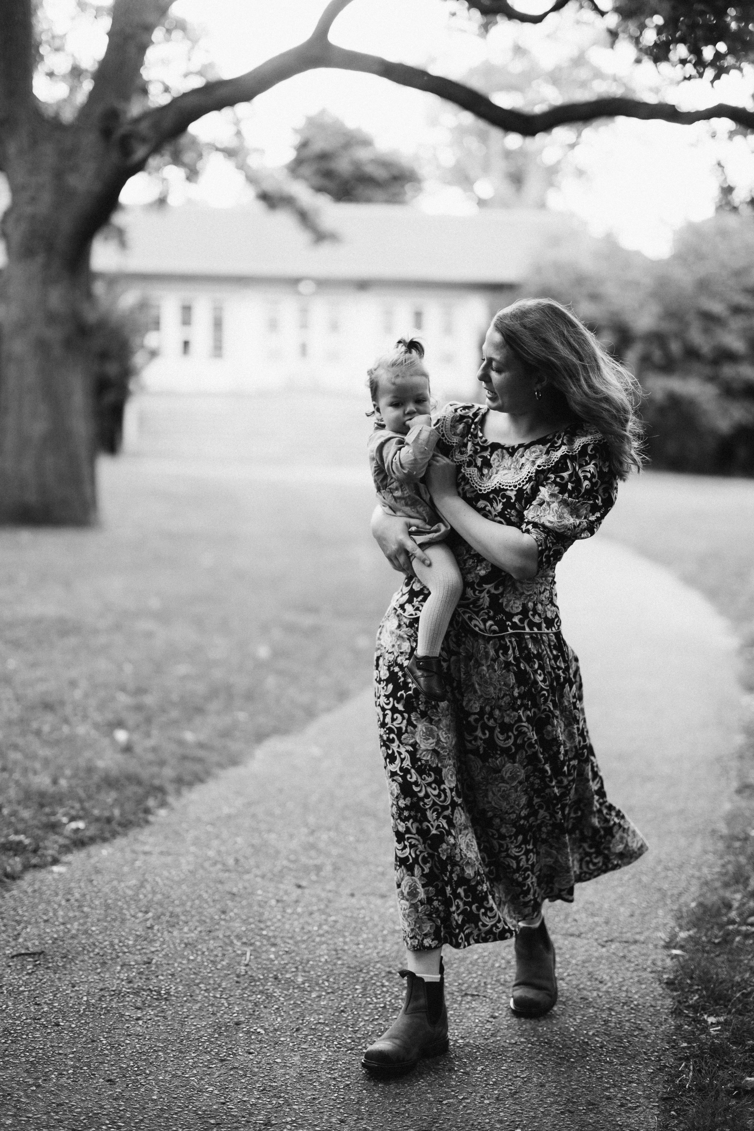 Under the rain. Wedding Photographer Toronto