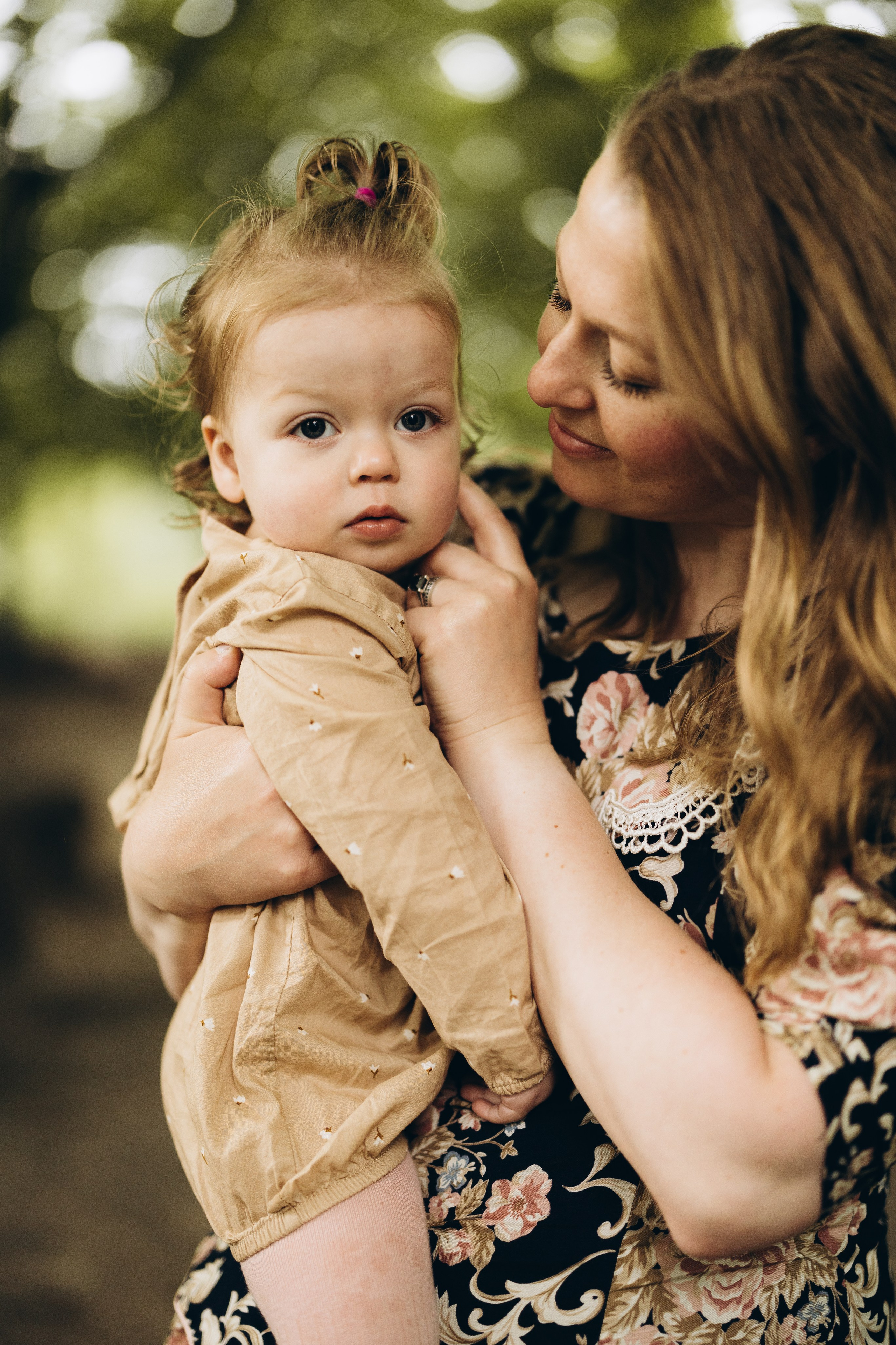 Under the rain. Wedding Photographer Toronto