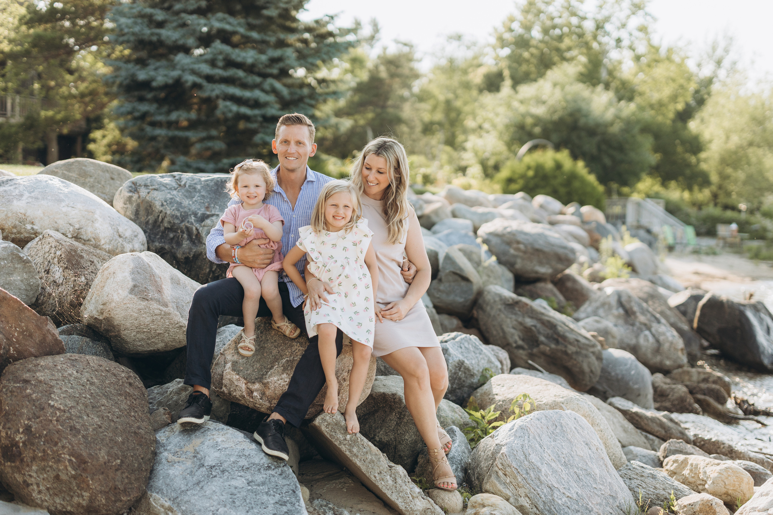 Family time. Wedding Photographer Toronto