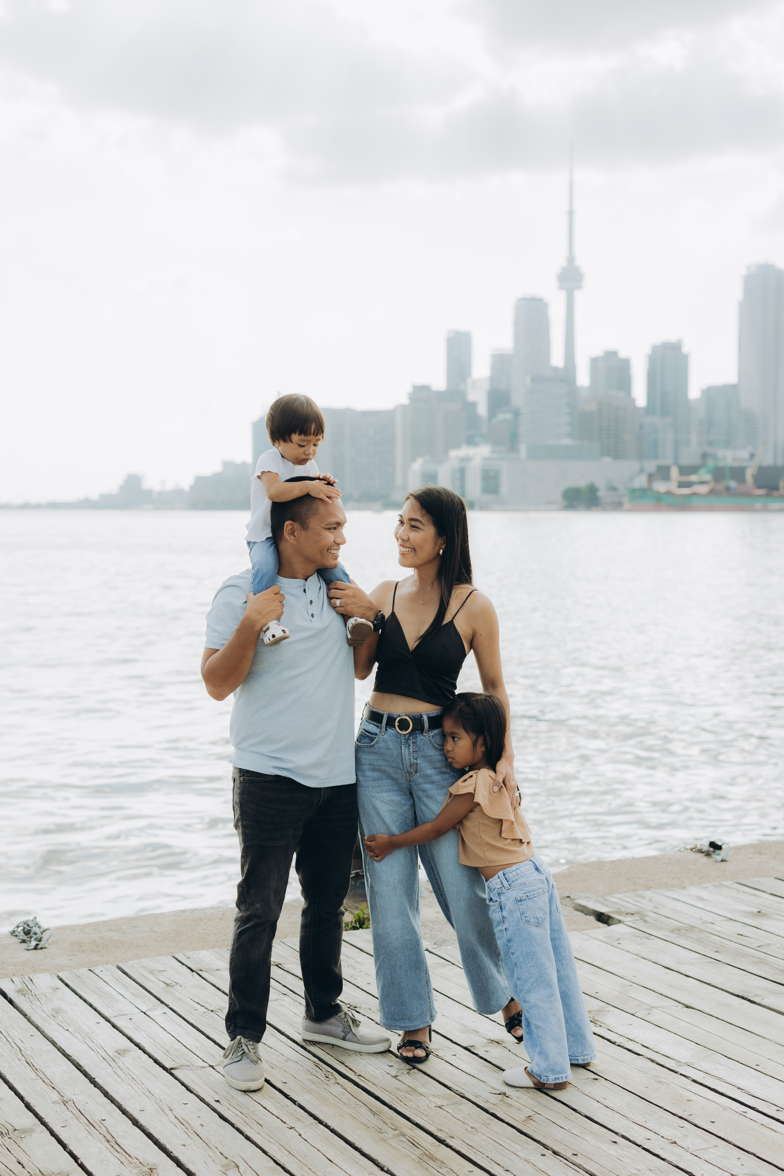 Family session in Toronto. Wedding Photographer Toronto