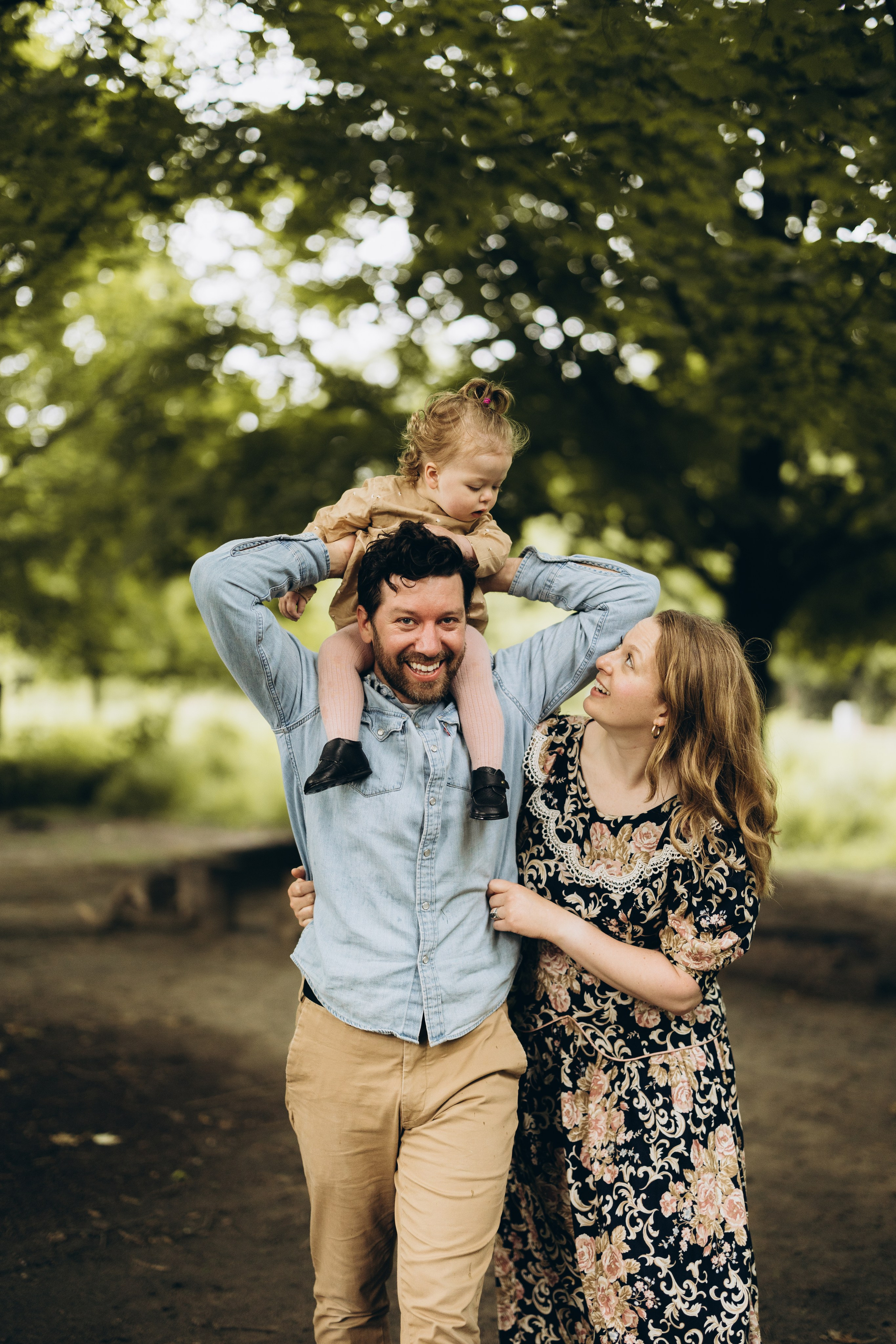 Under the rain. Wedding Photographer Toronto