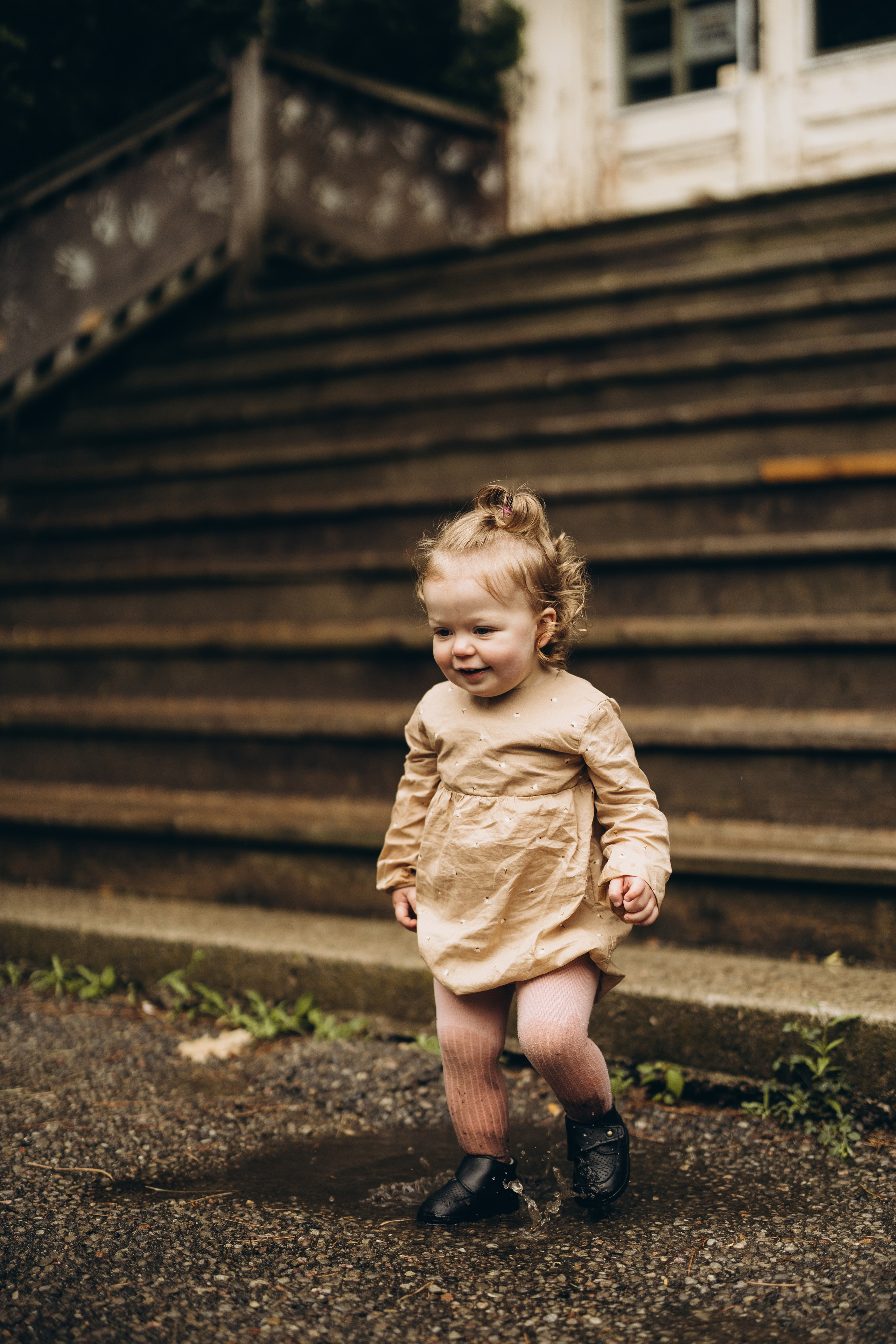 Under the rain. Wedding Photographer Toronto