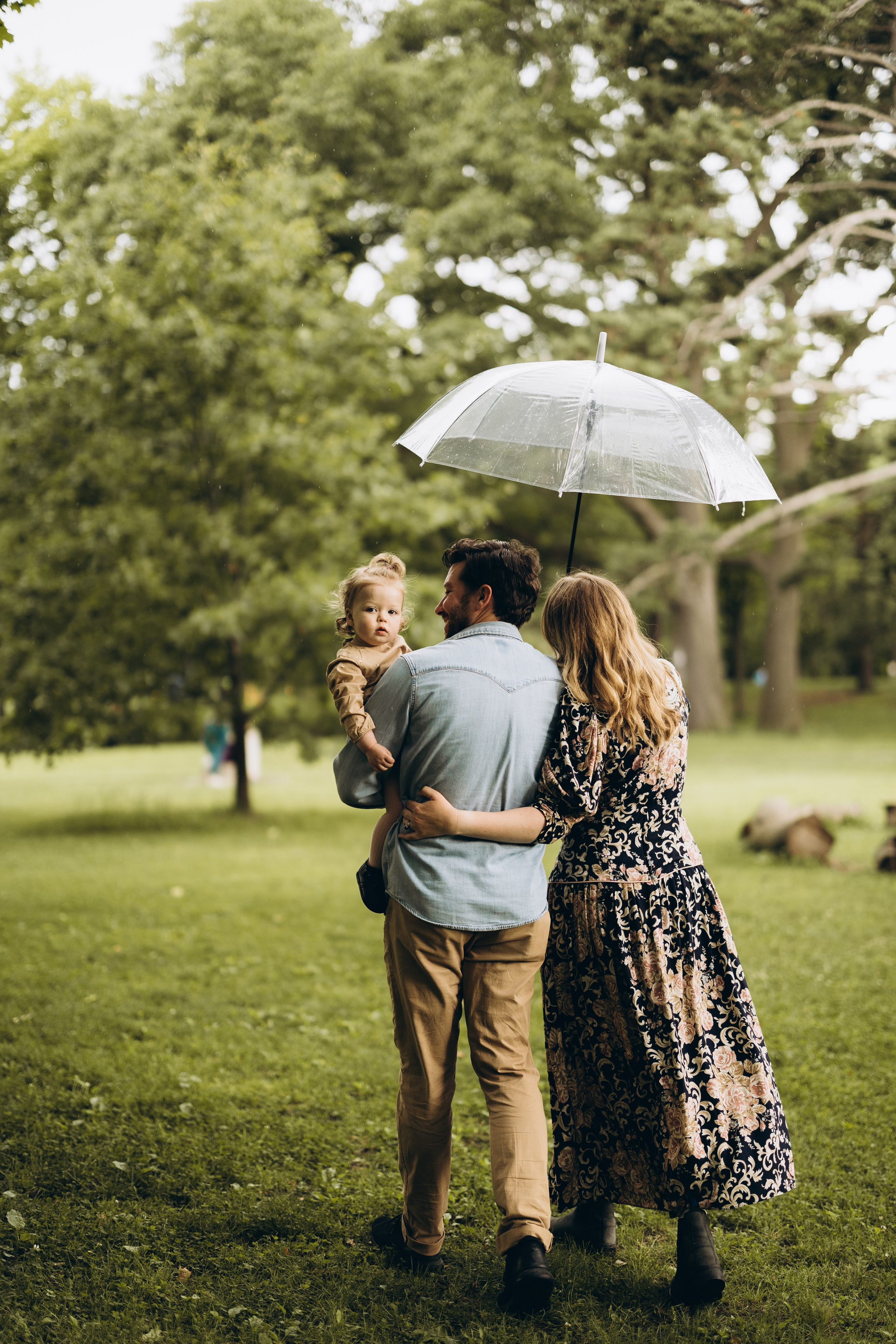 Under the rain. Wedding Photographer Toronto