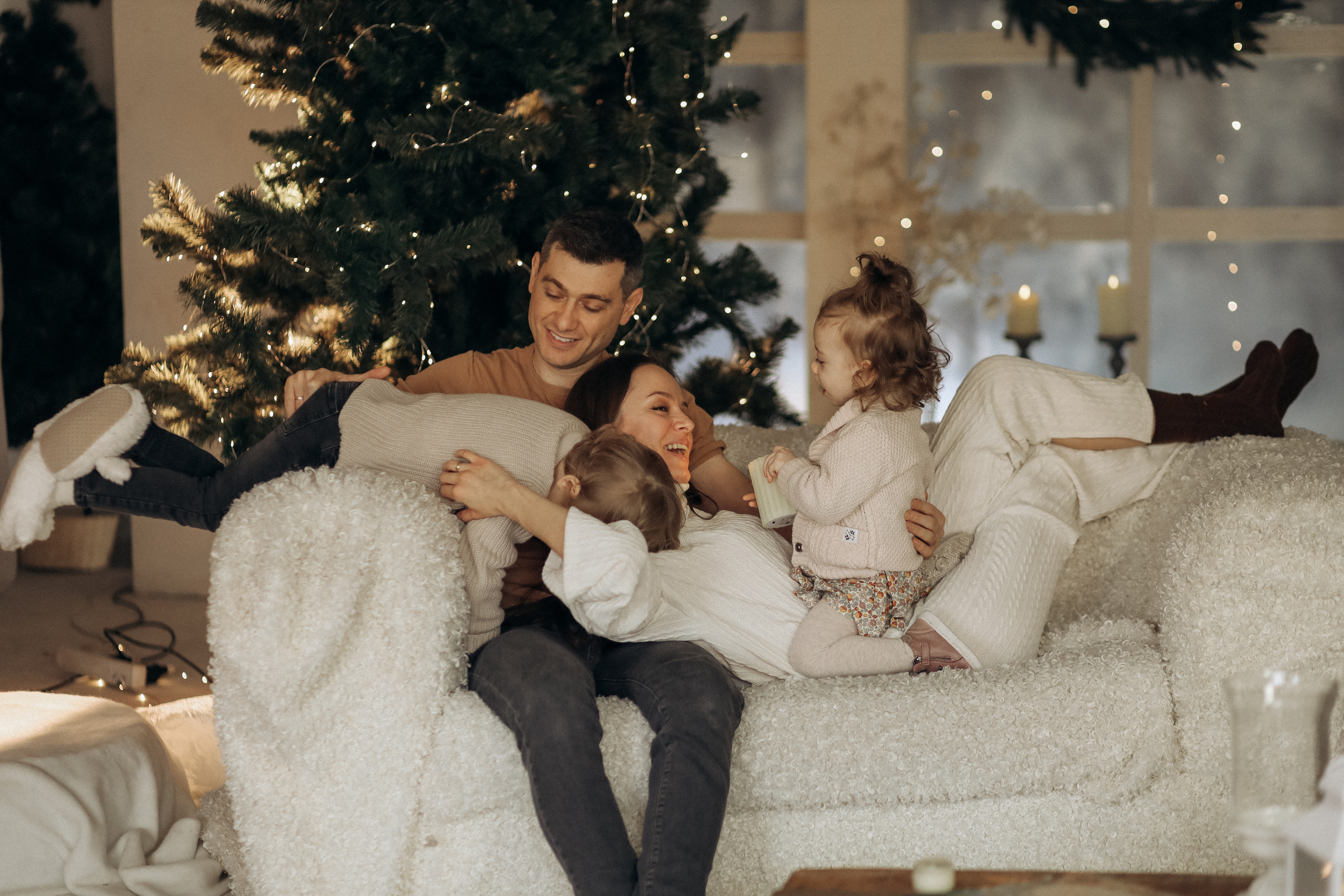Cozy Christmas time!. Wedding Photographer Toronto