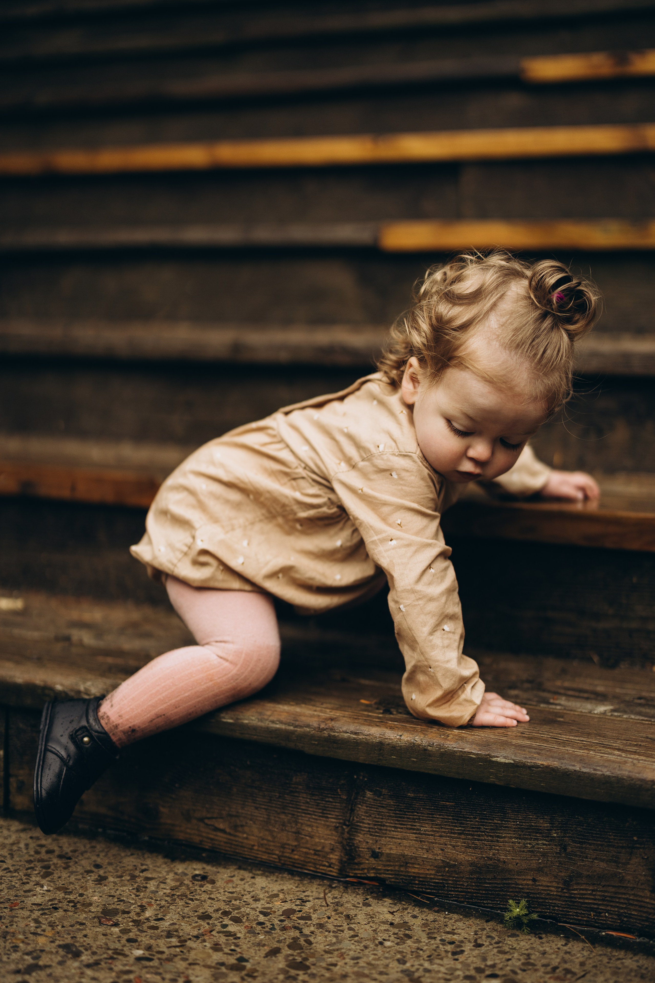 Under the rain. Wedding Photographer Toronto