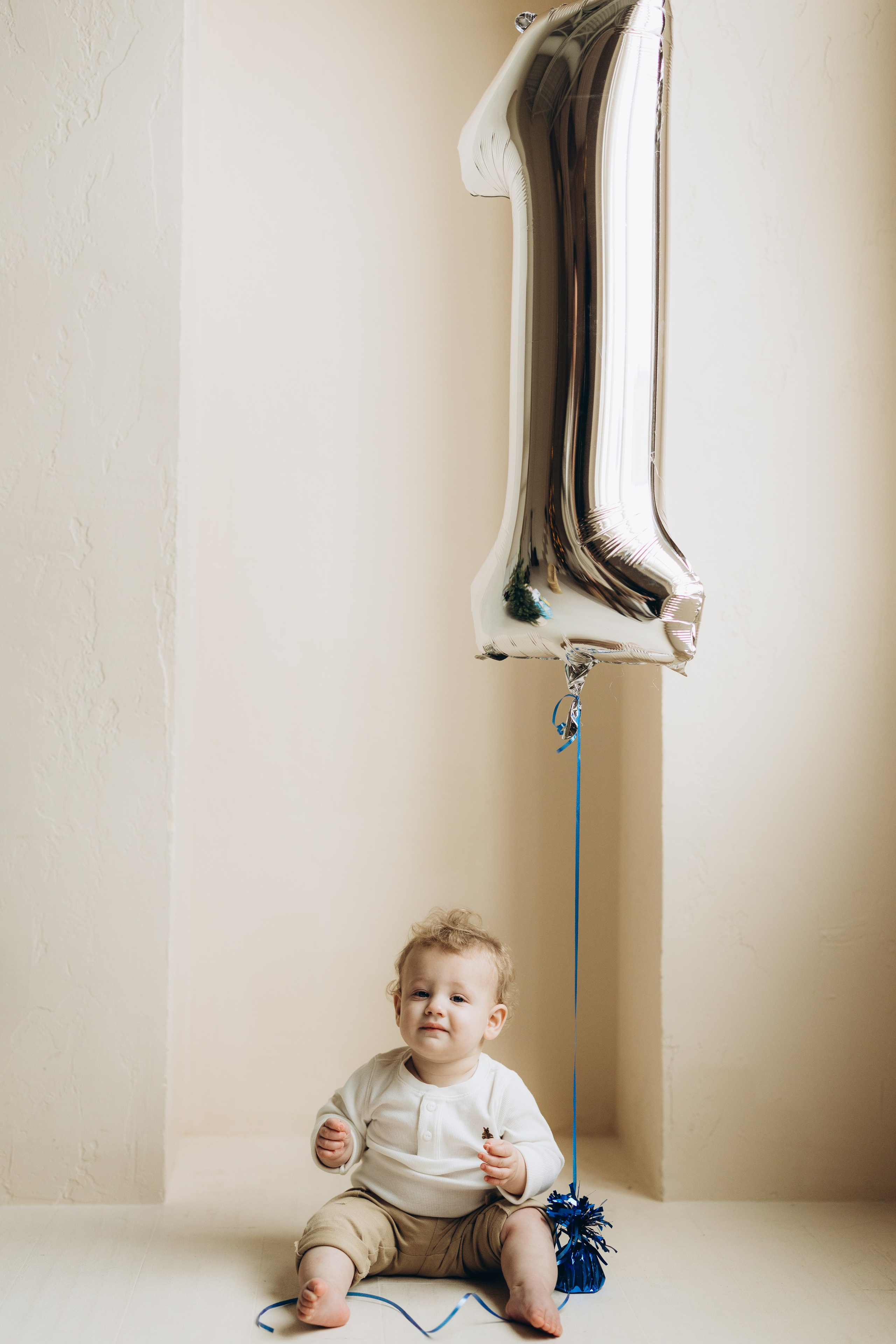 Cake smash. Wedding Photographer Toronto