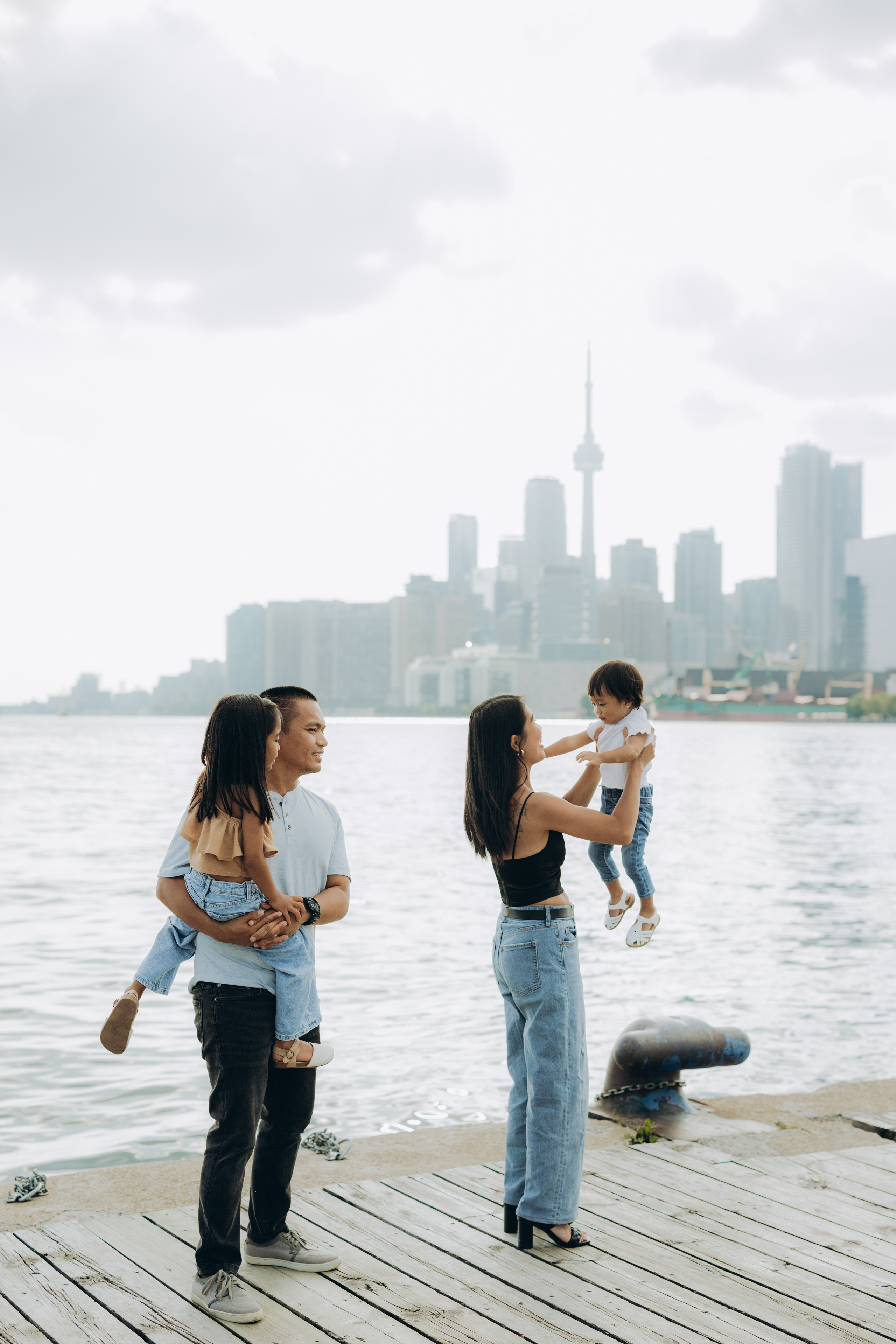 Family session in Toronto. Wedding Photographer Toronto