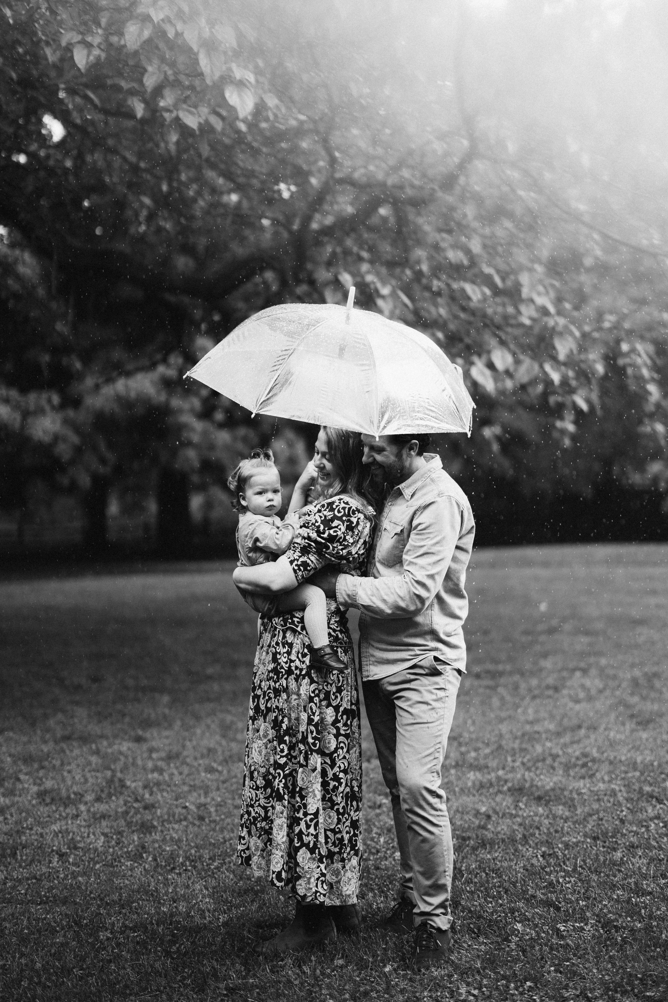 Under the rain. Wedding Photographer Toronto