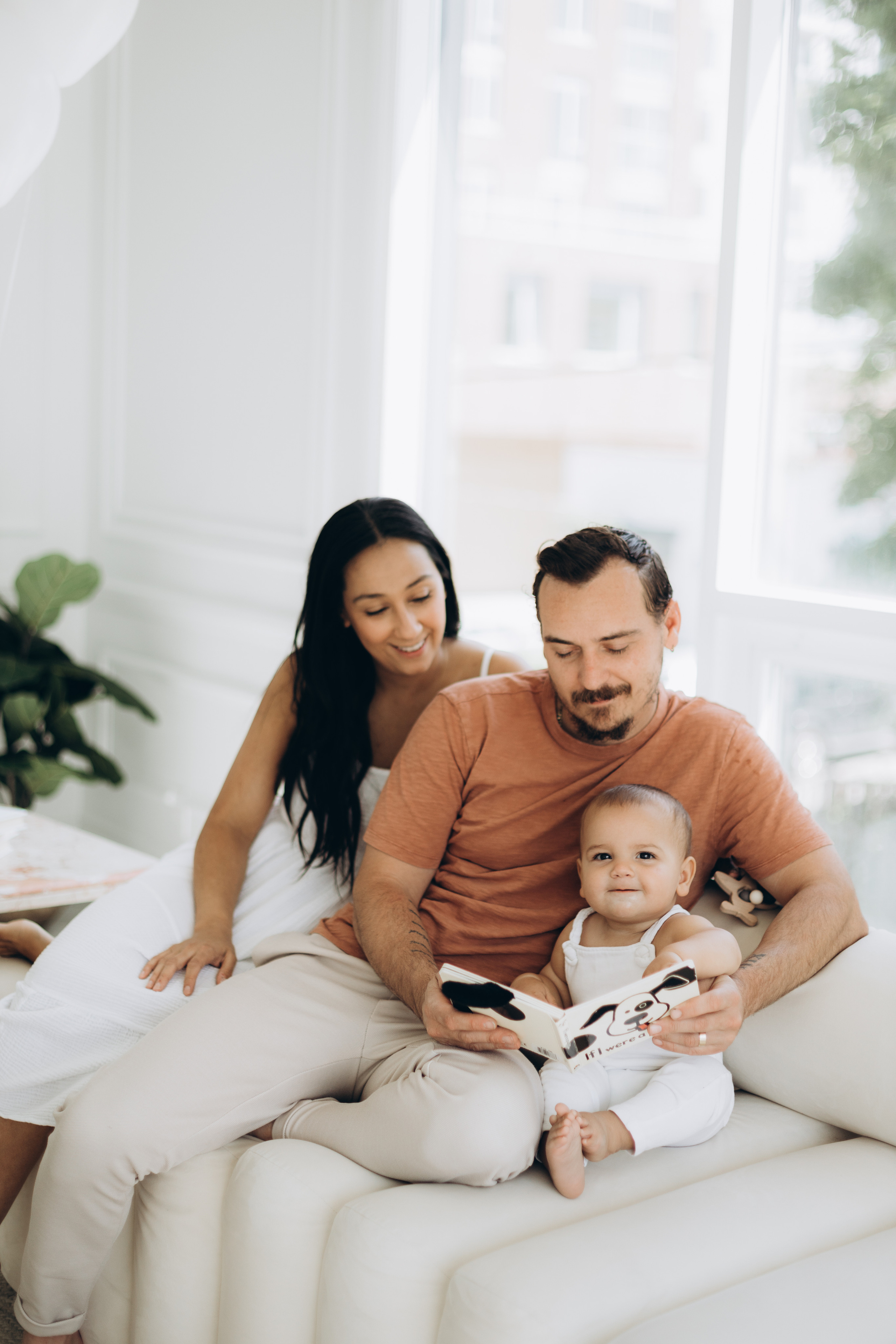 Cake smash. Wedding Photographer Toronto