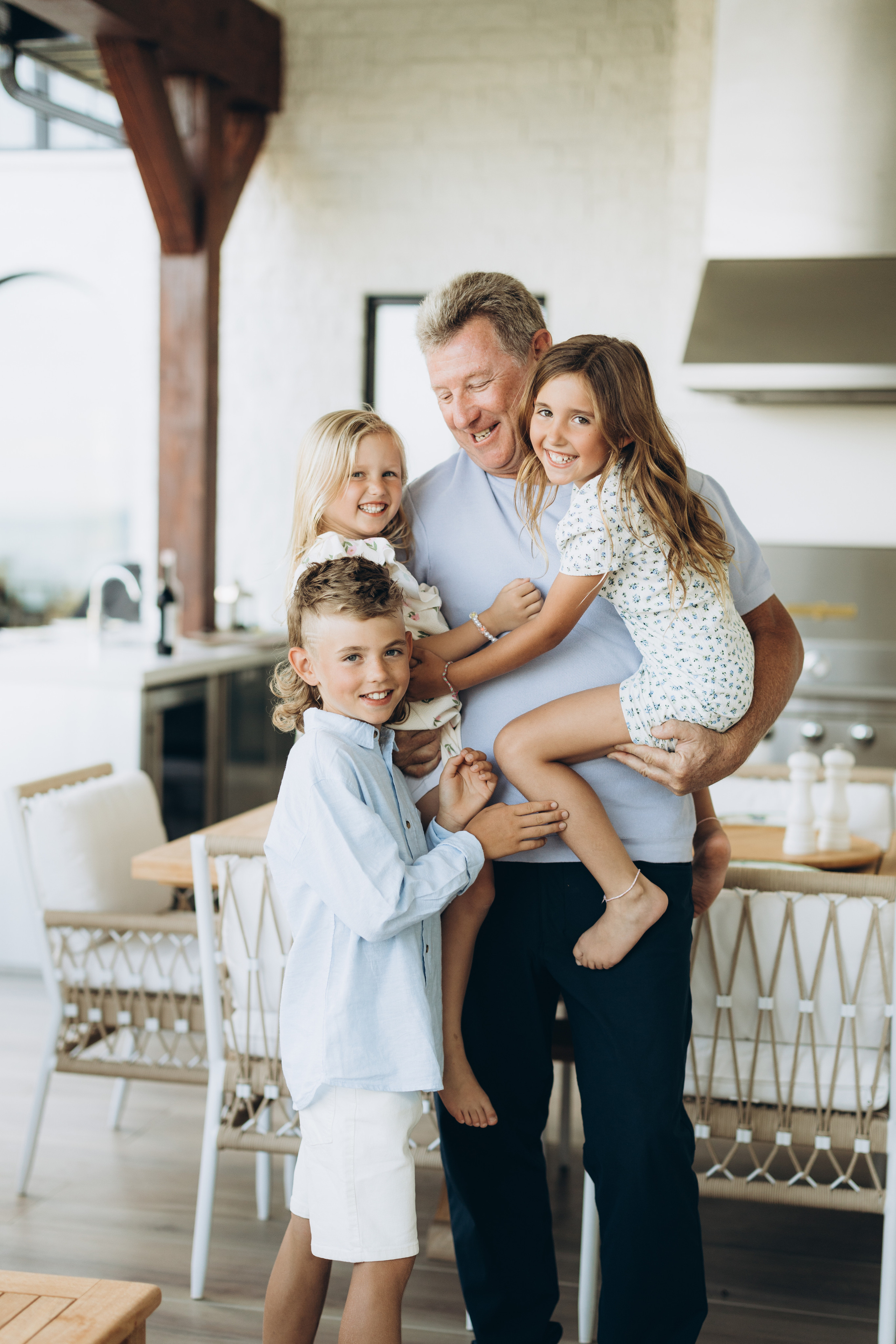 Family time. Wedding Photographer Toronto