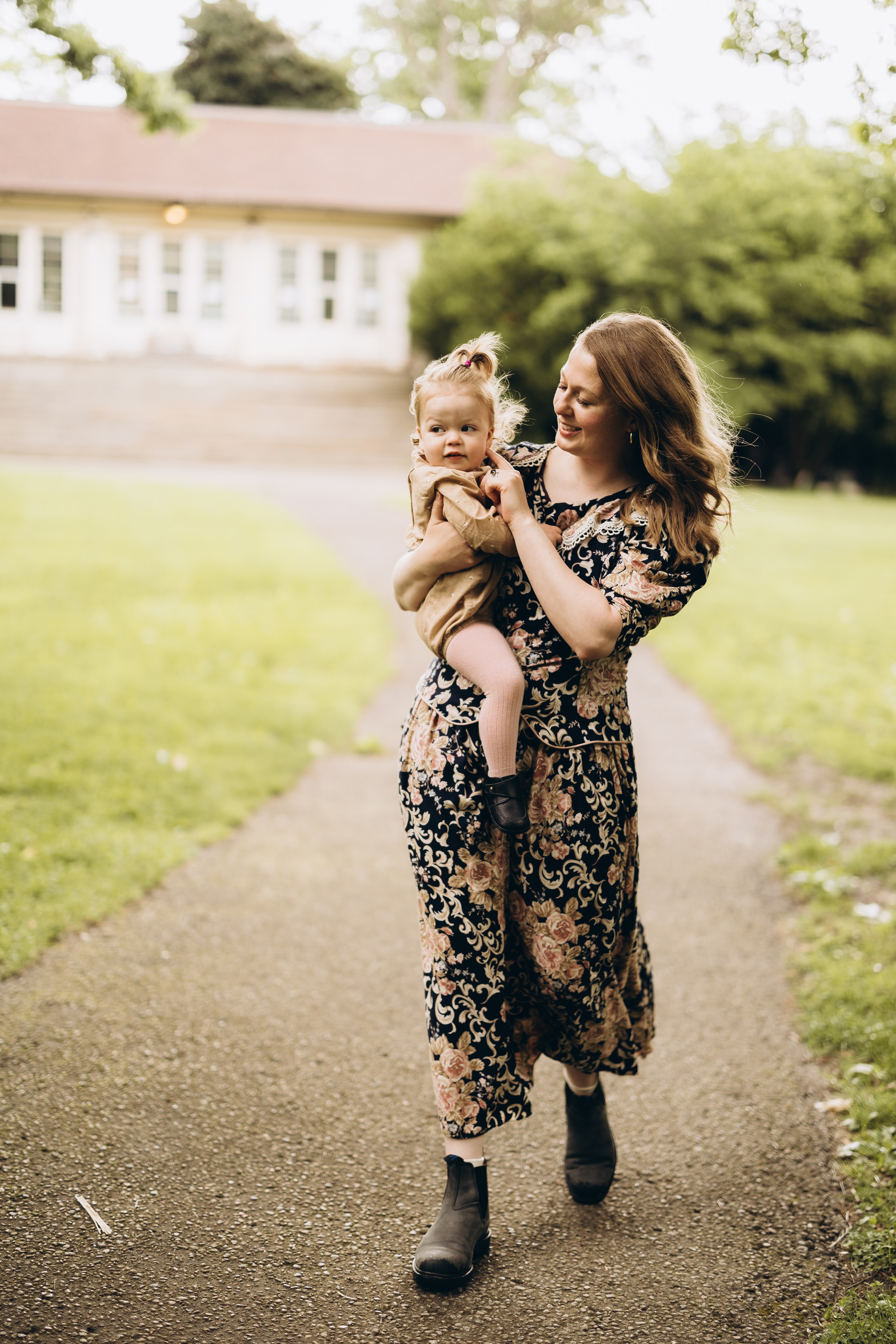 Under the rain. Wedding Photographer Toronto