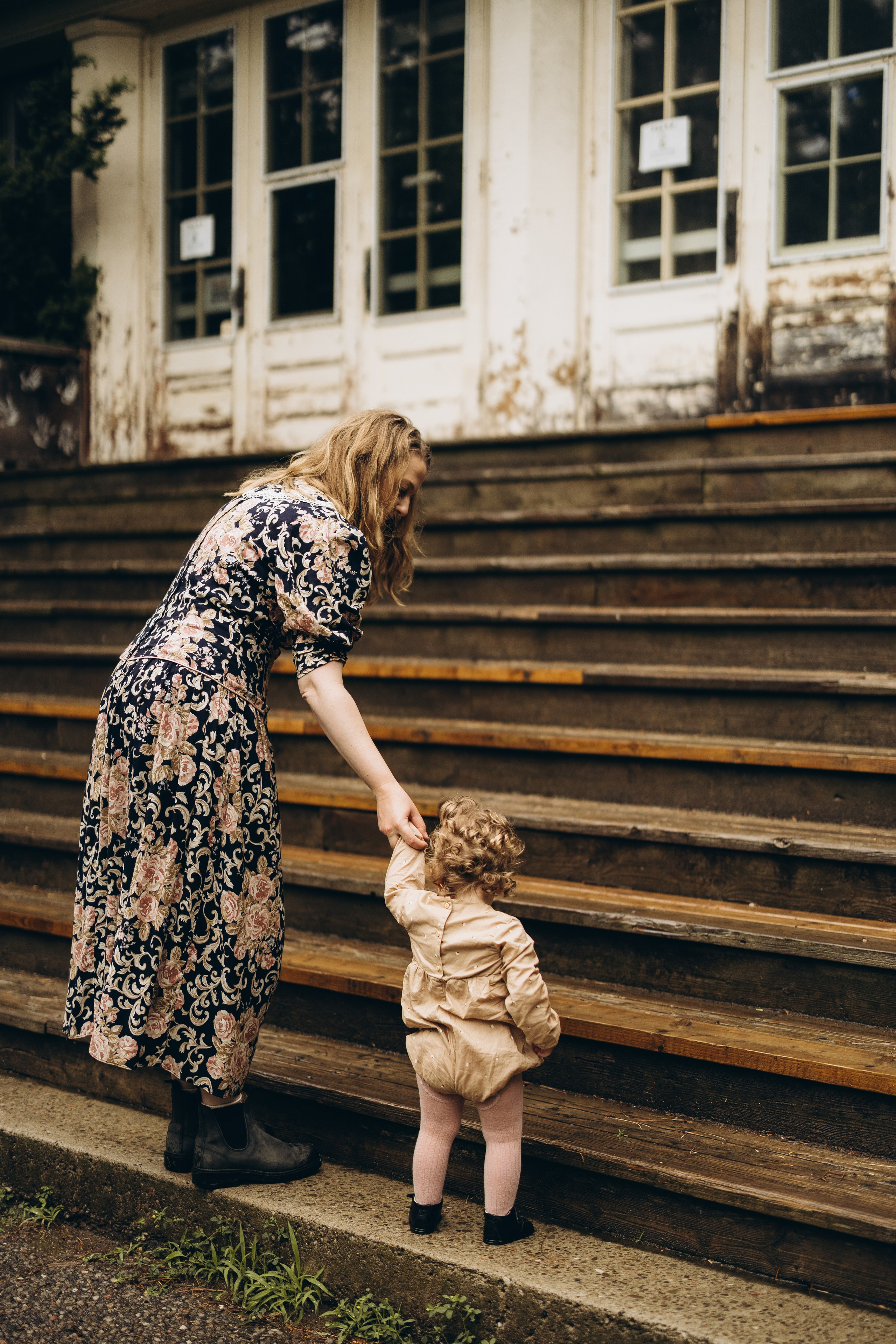 Under the rain. Wedding Photographer Toronto