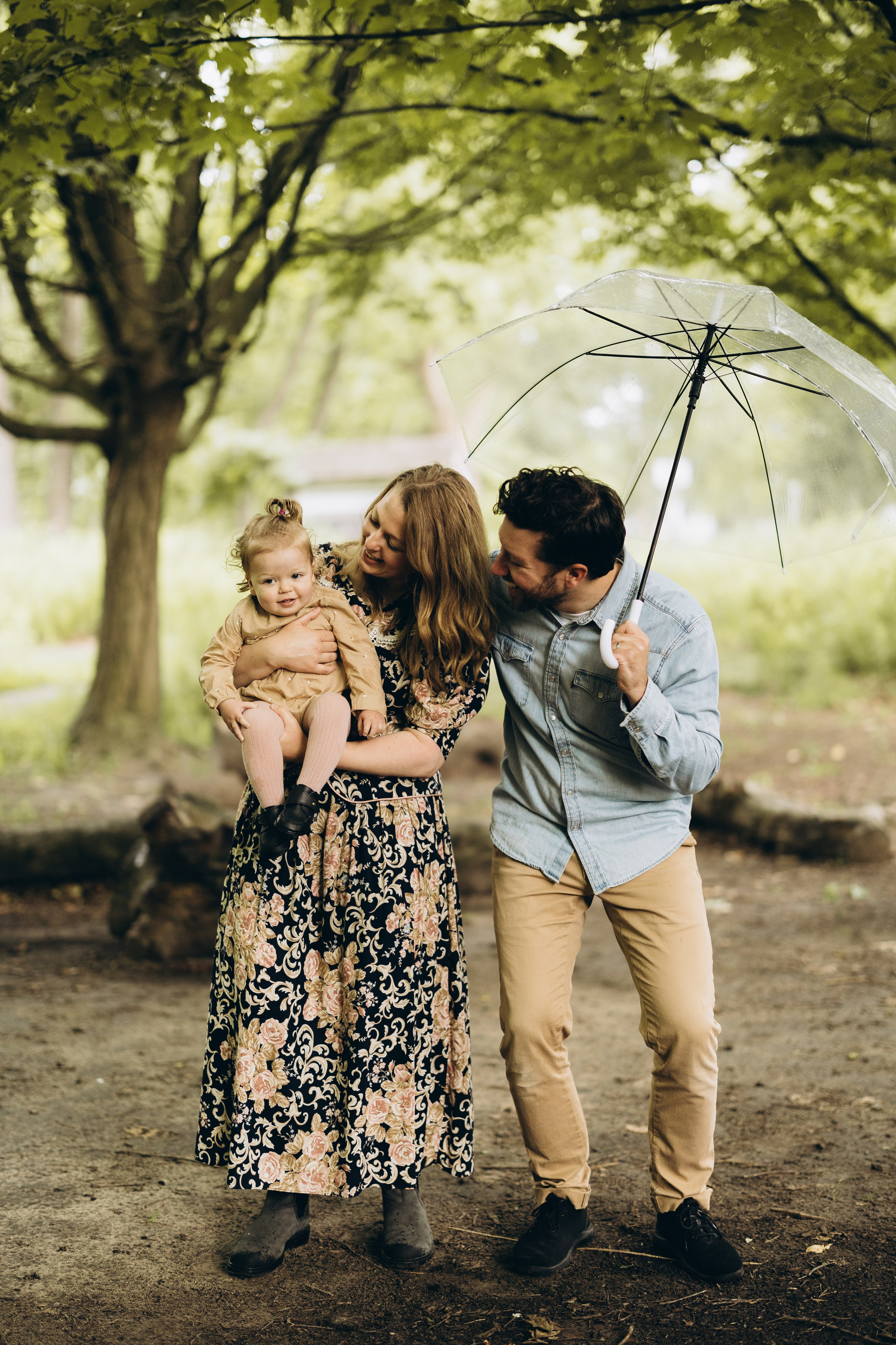 Under the rain. Wedding Photographer Toronto