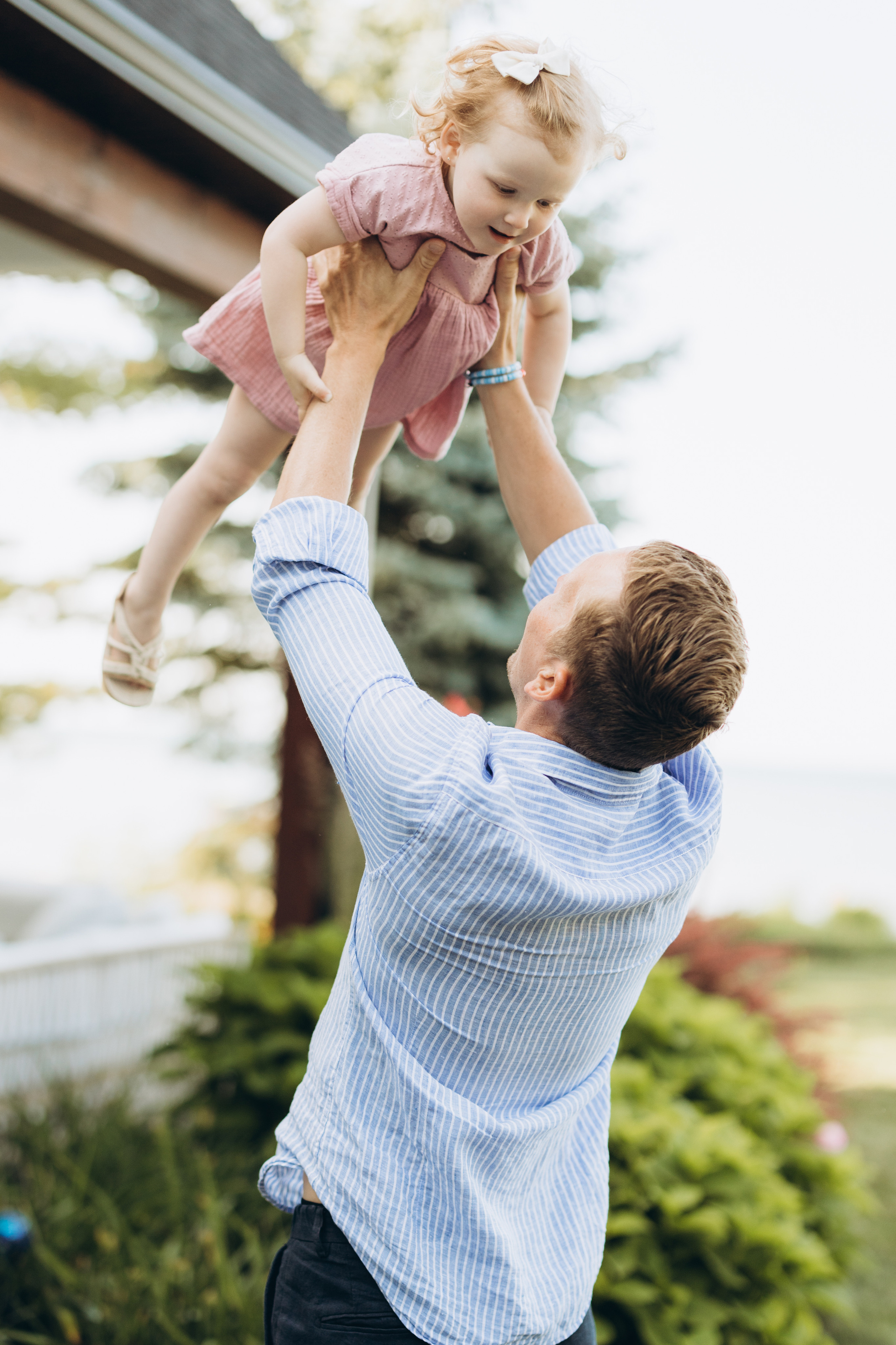 Family time. Wedding Photographer Toronto