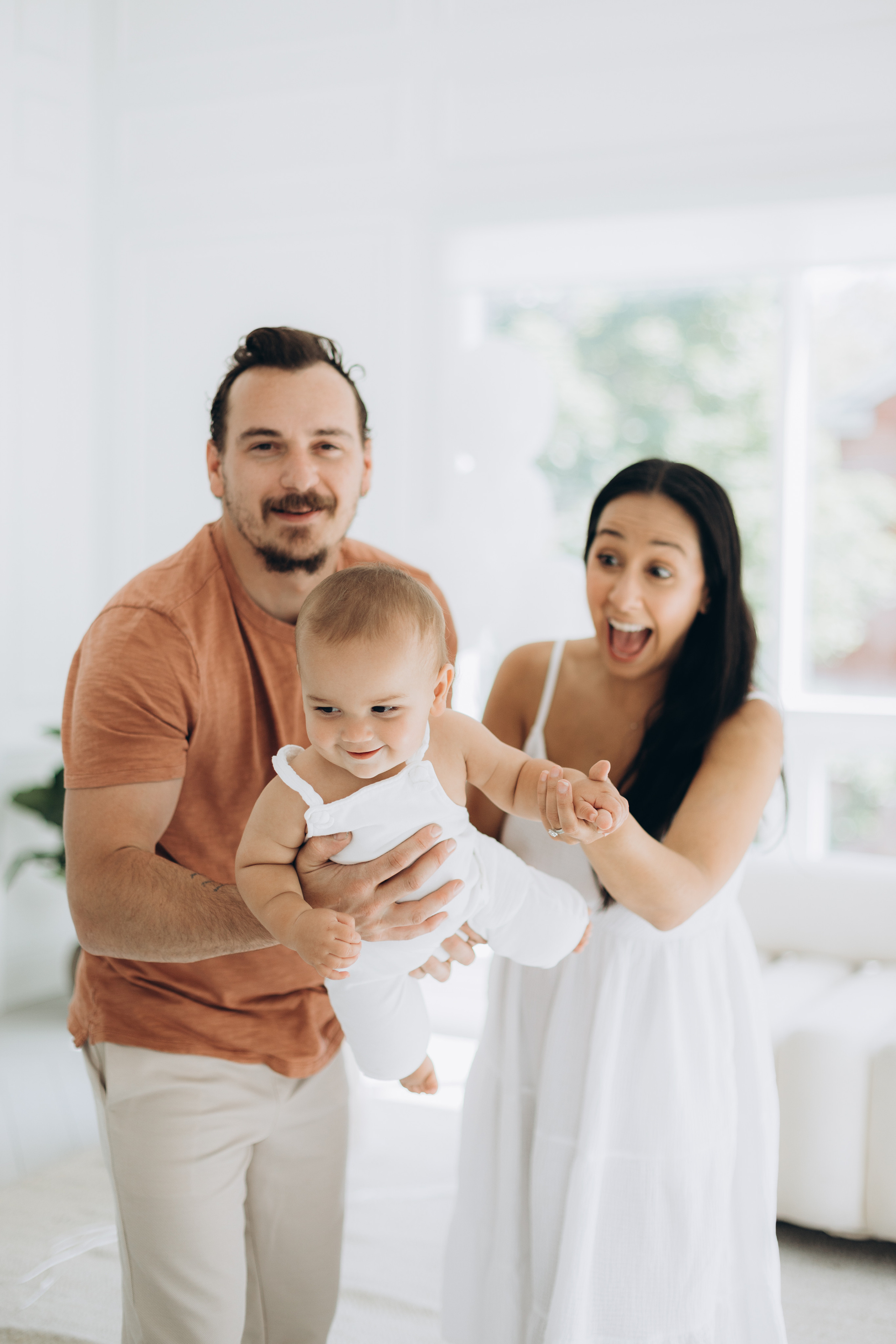 Cake smash. Wedding Photographer Toronto