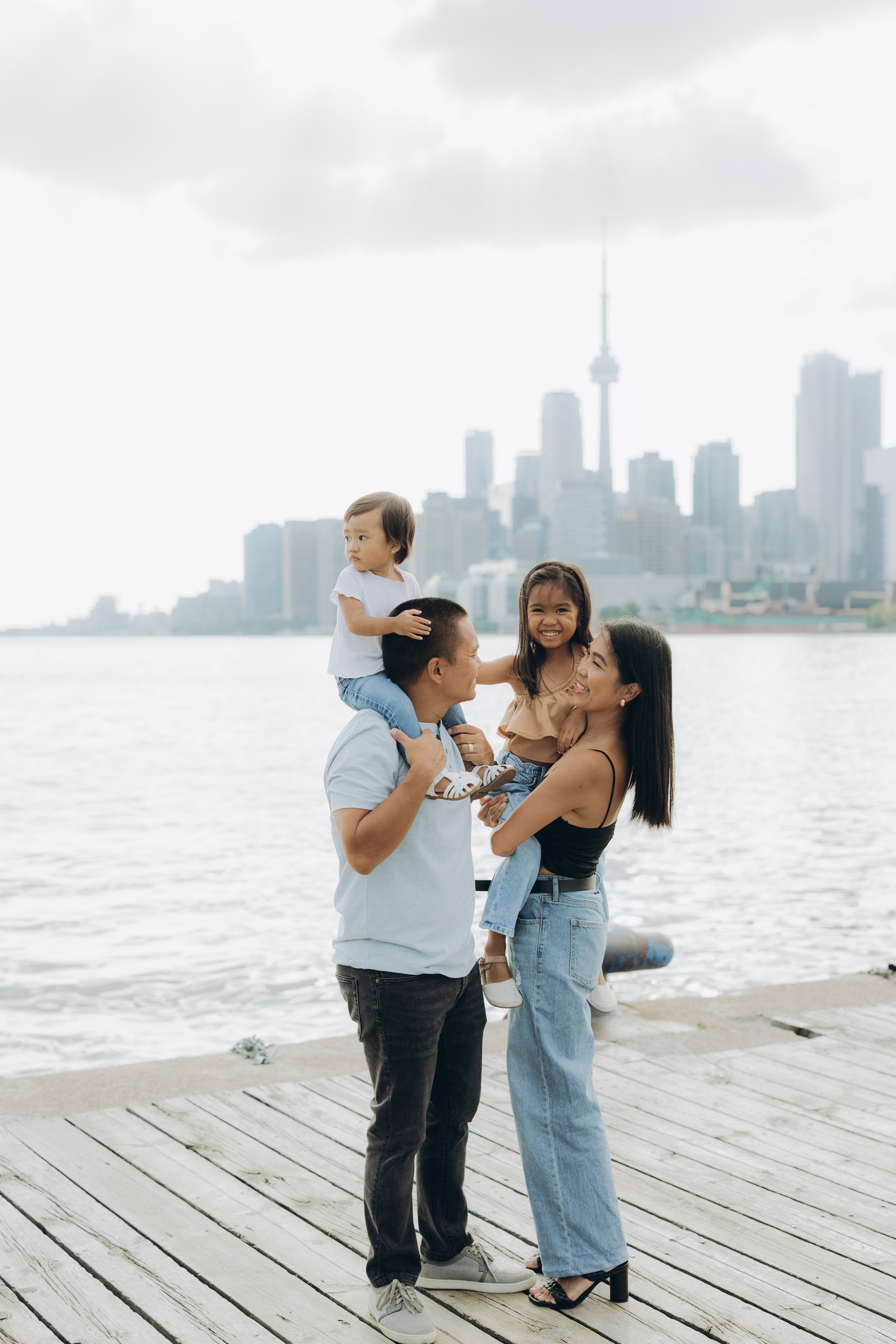 Family session in Toronto. Wedding Photographer Toronto