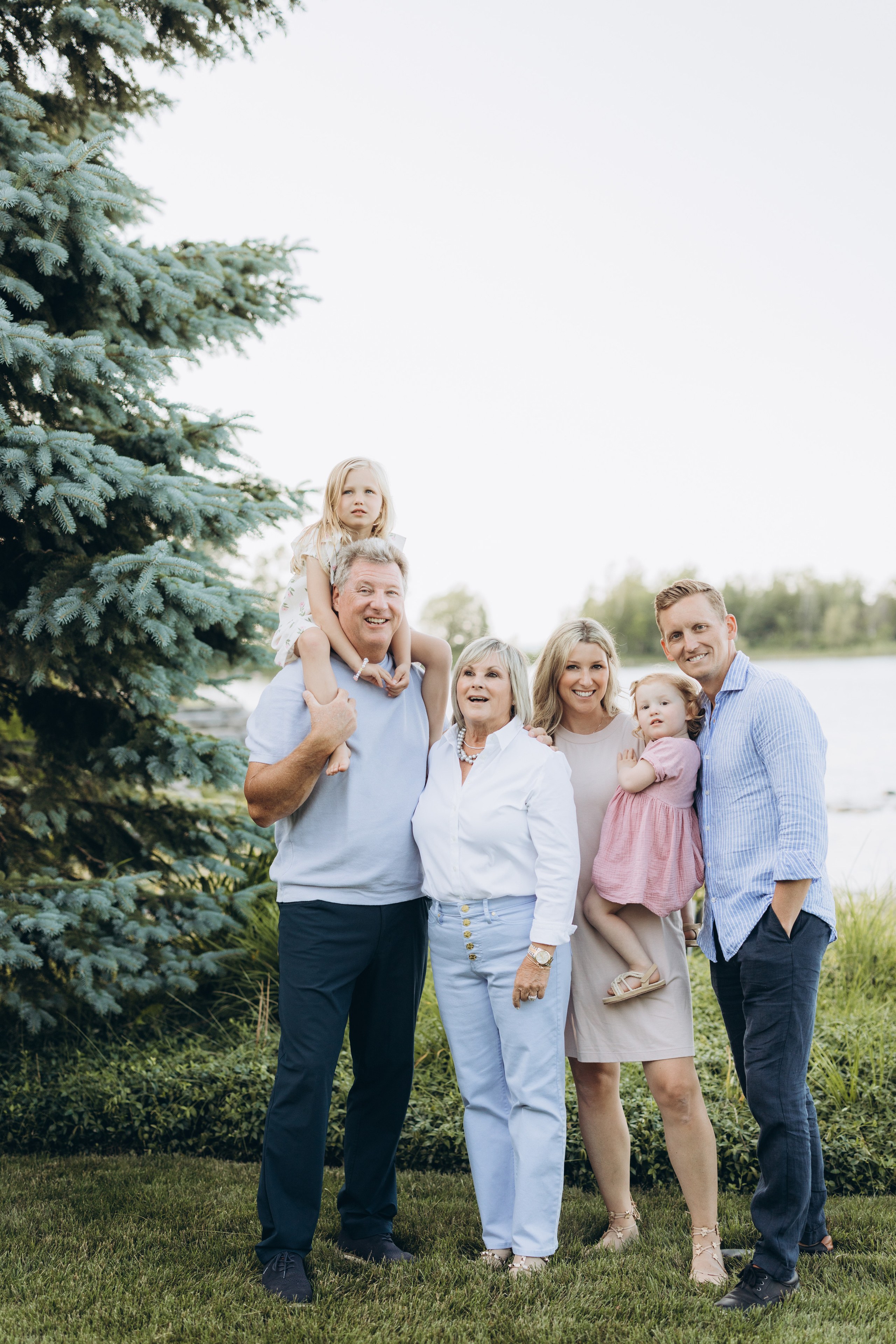 Family time. Wedding Photographer Toronto