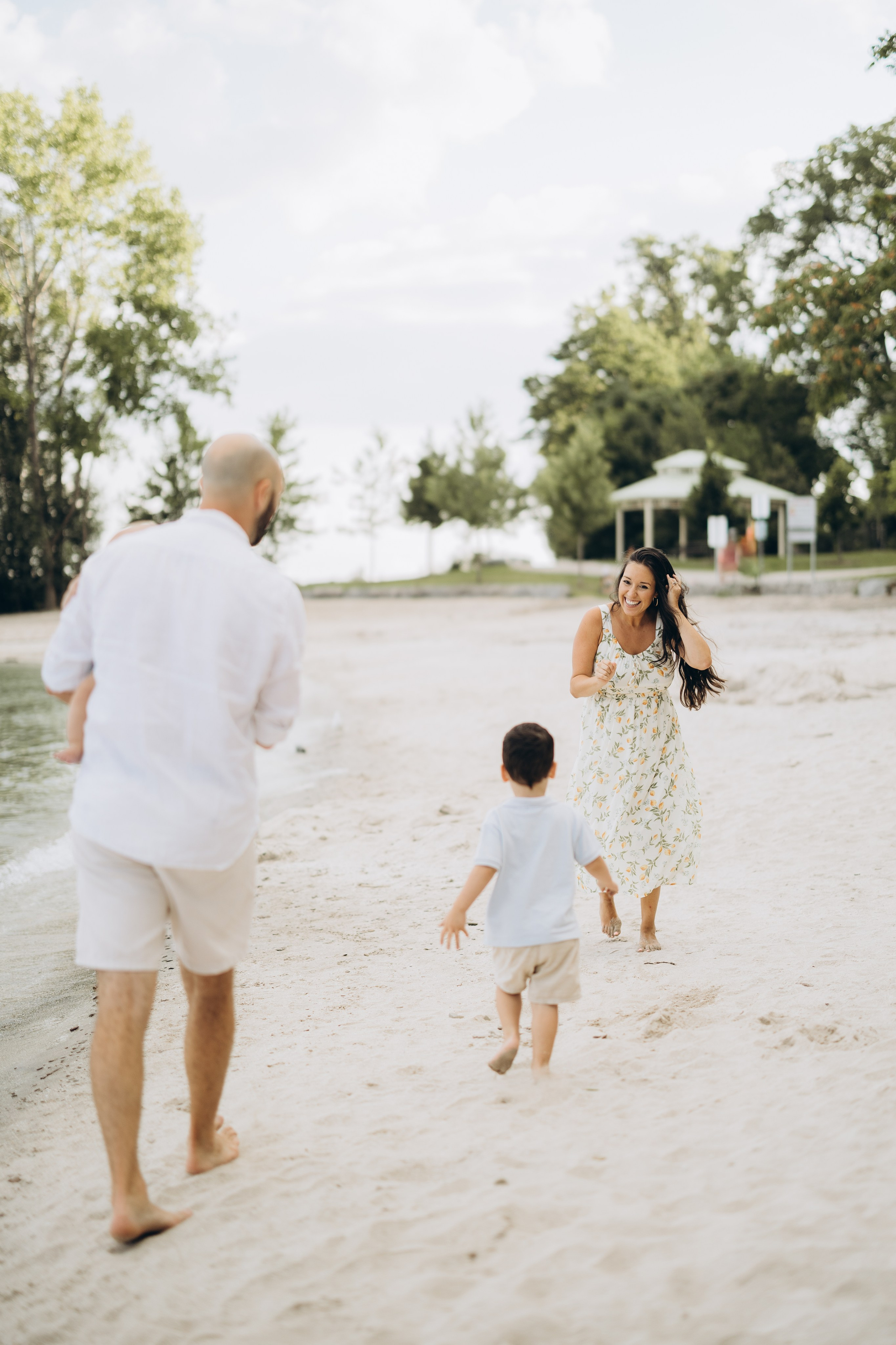Beach photo session. Wedding Photographer Toronto