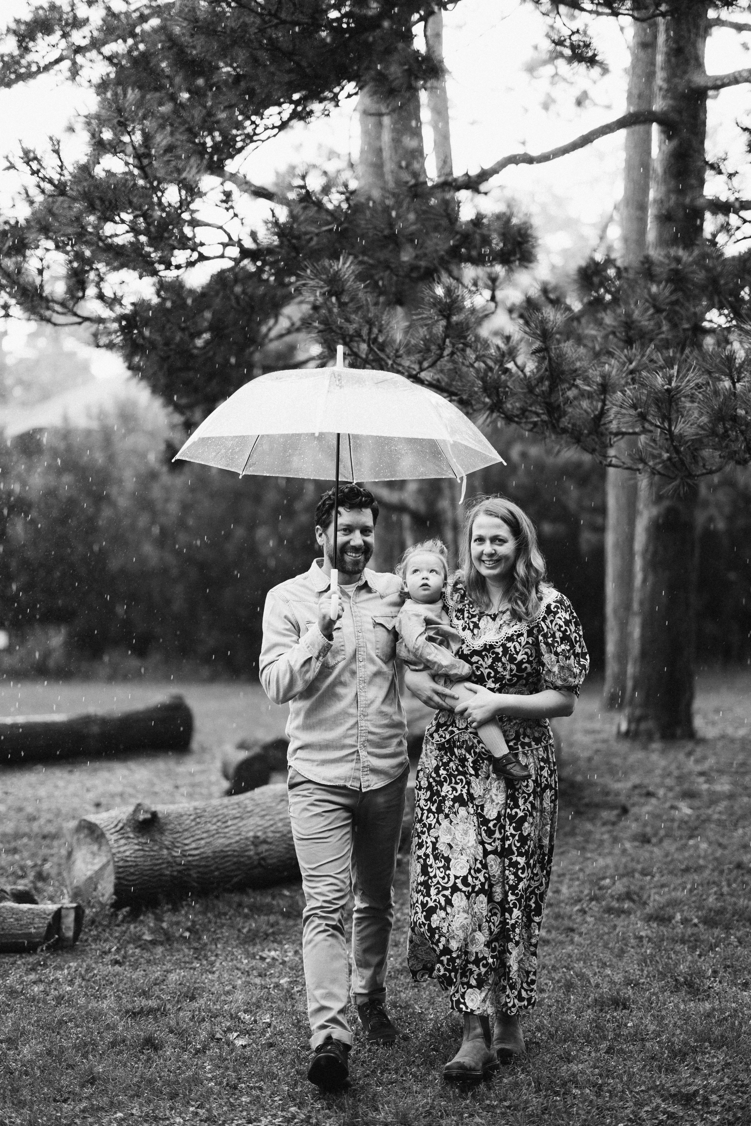 Under the rain. Wedding Photographer Toronto