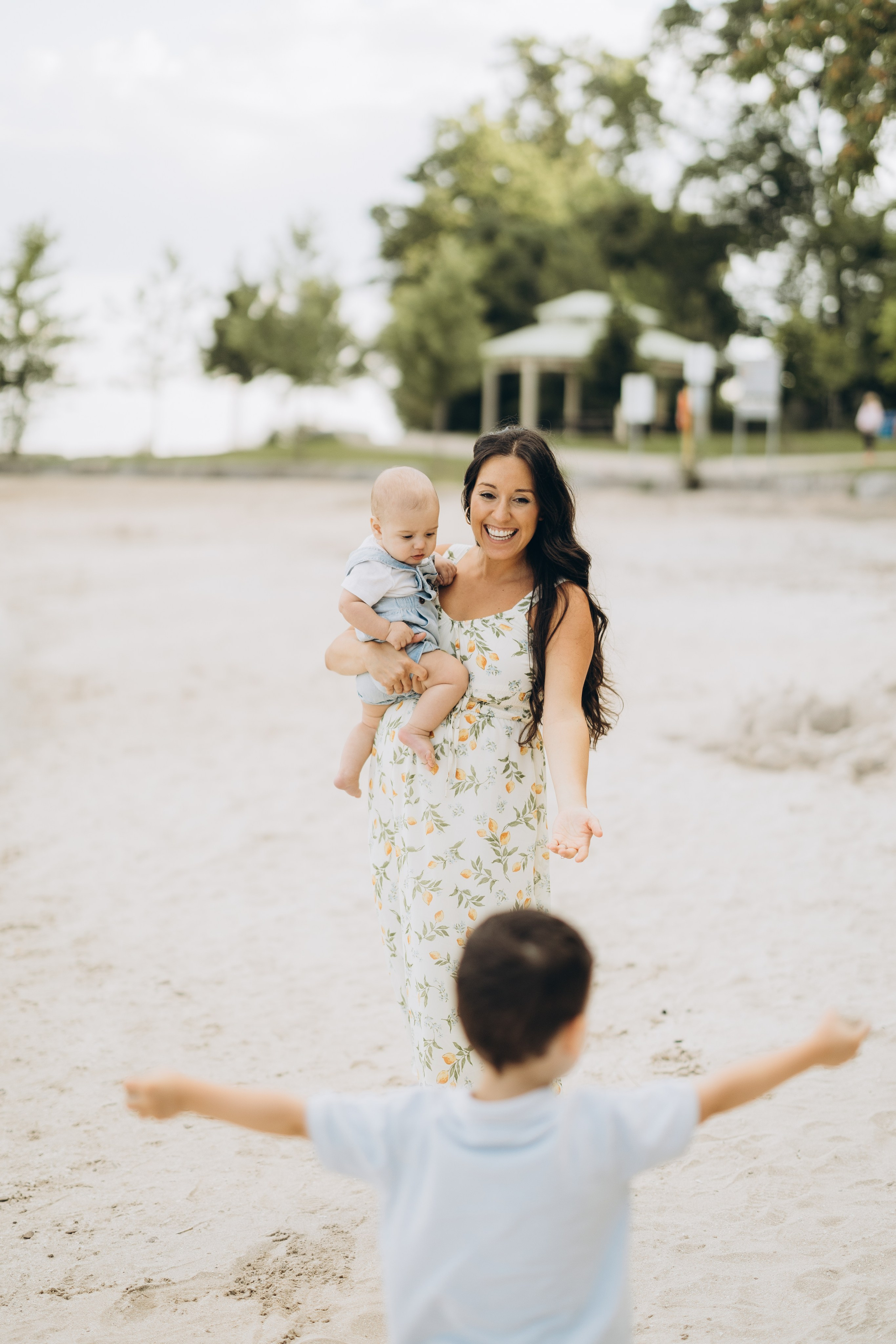 Beach photo session. Wedding Photographer Toronto
