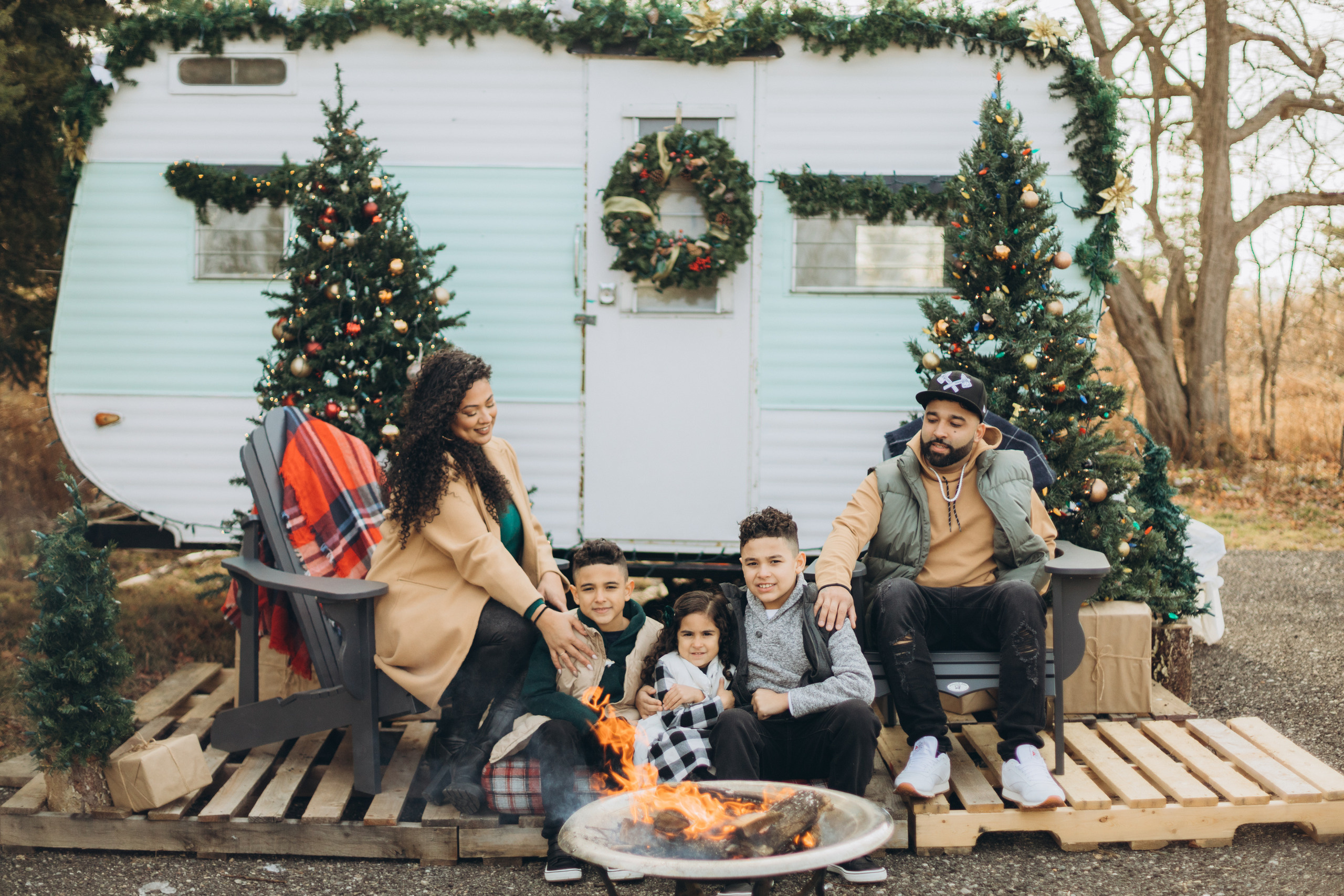 Christmas mini session. Wedding Photographer Toronto
