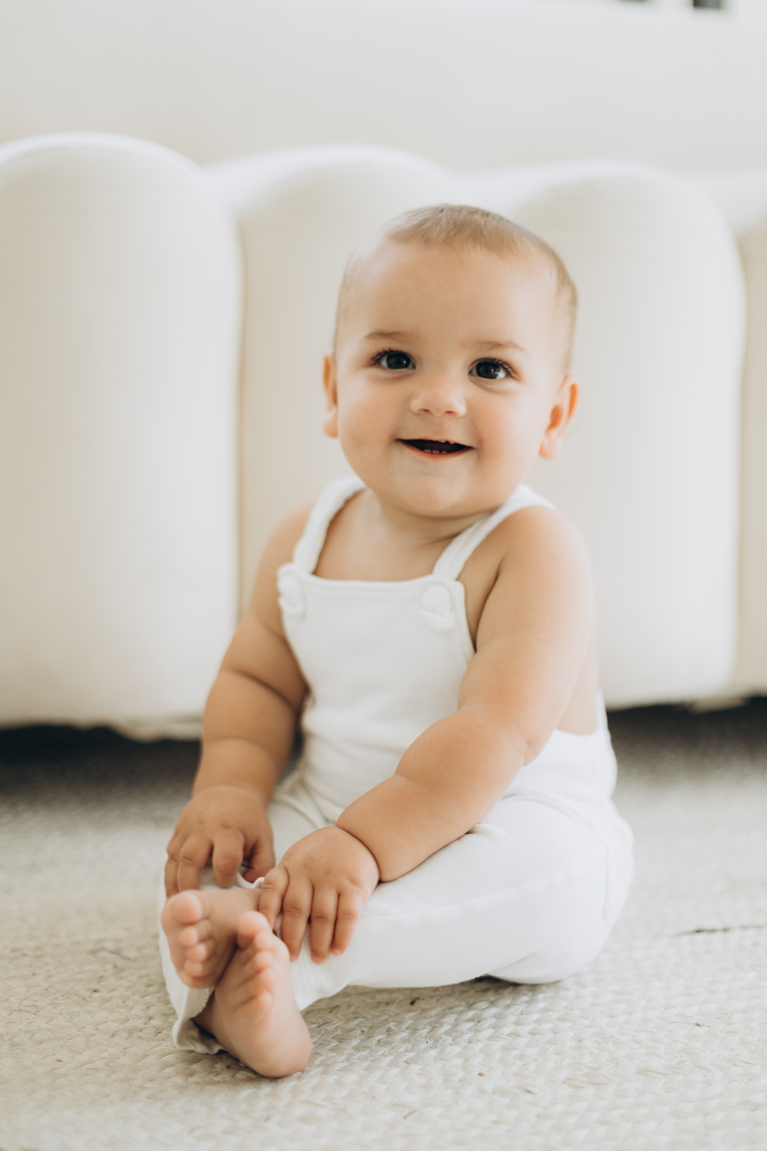 Cake smash. Wedding Photographer Toronto
