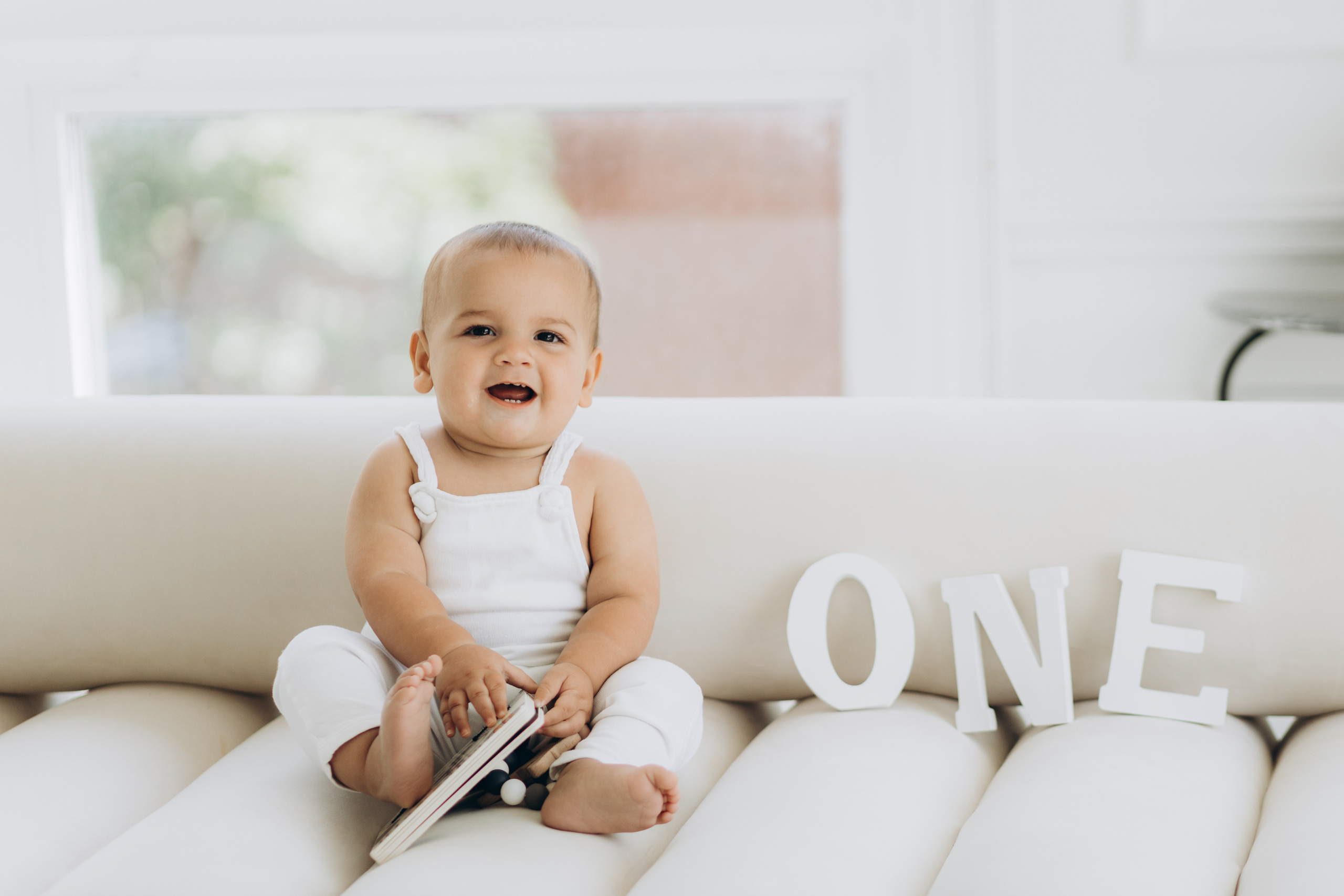 Cake smash. Wedding Photographer Toronto