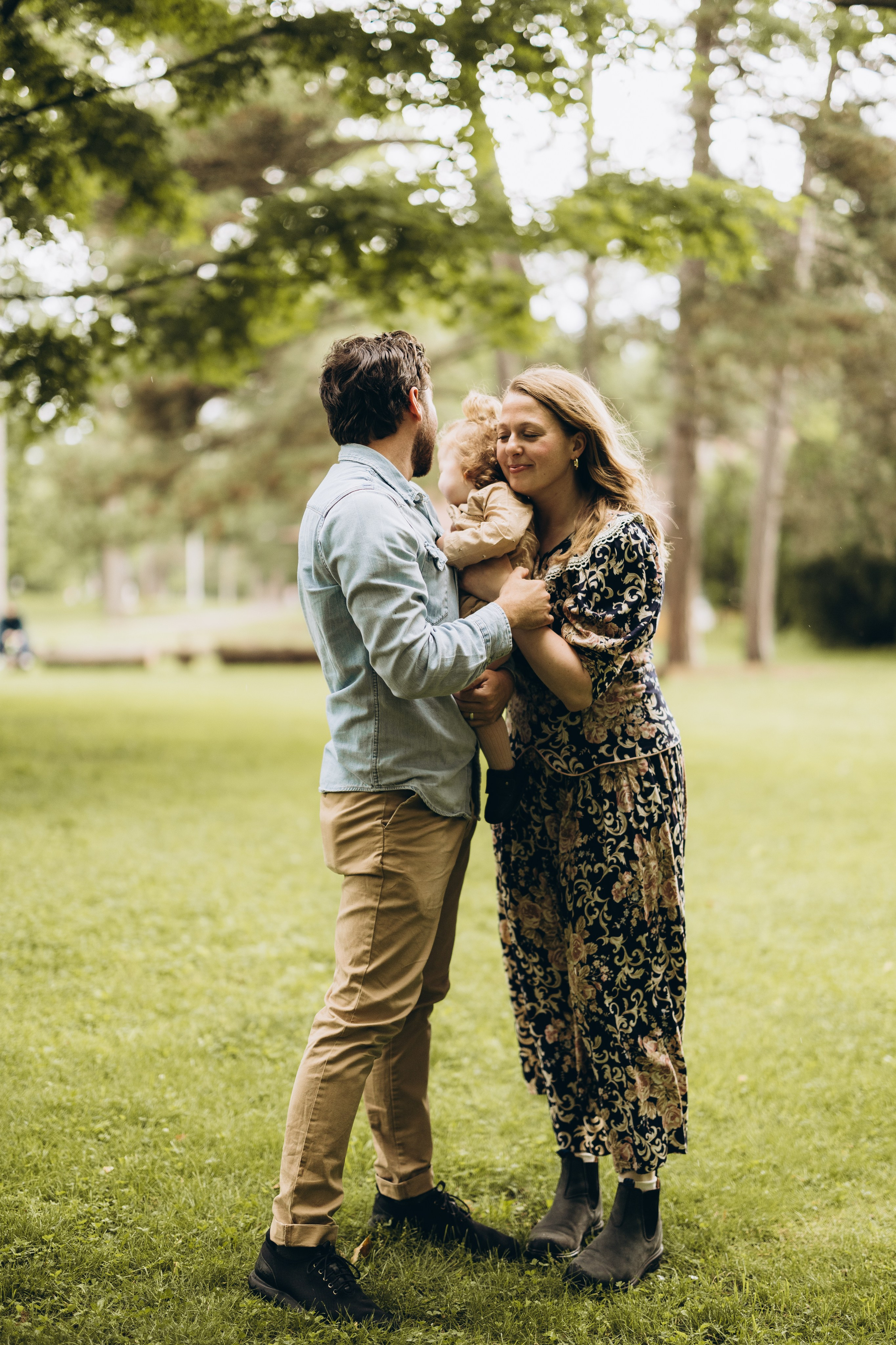 Under the rain. Wedding Photographer Toronto