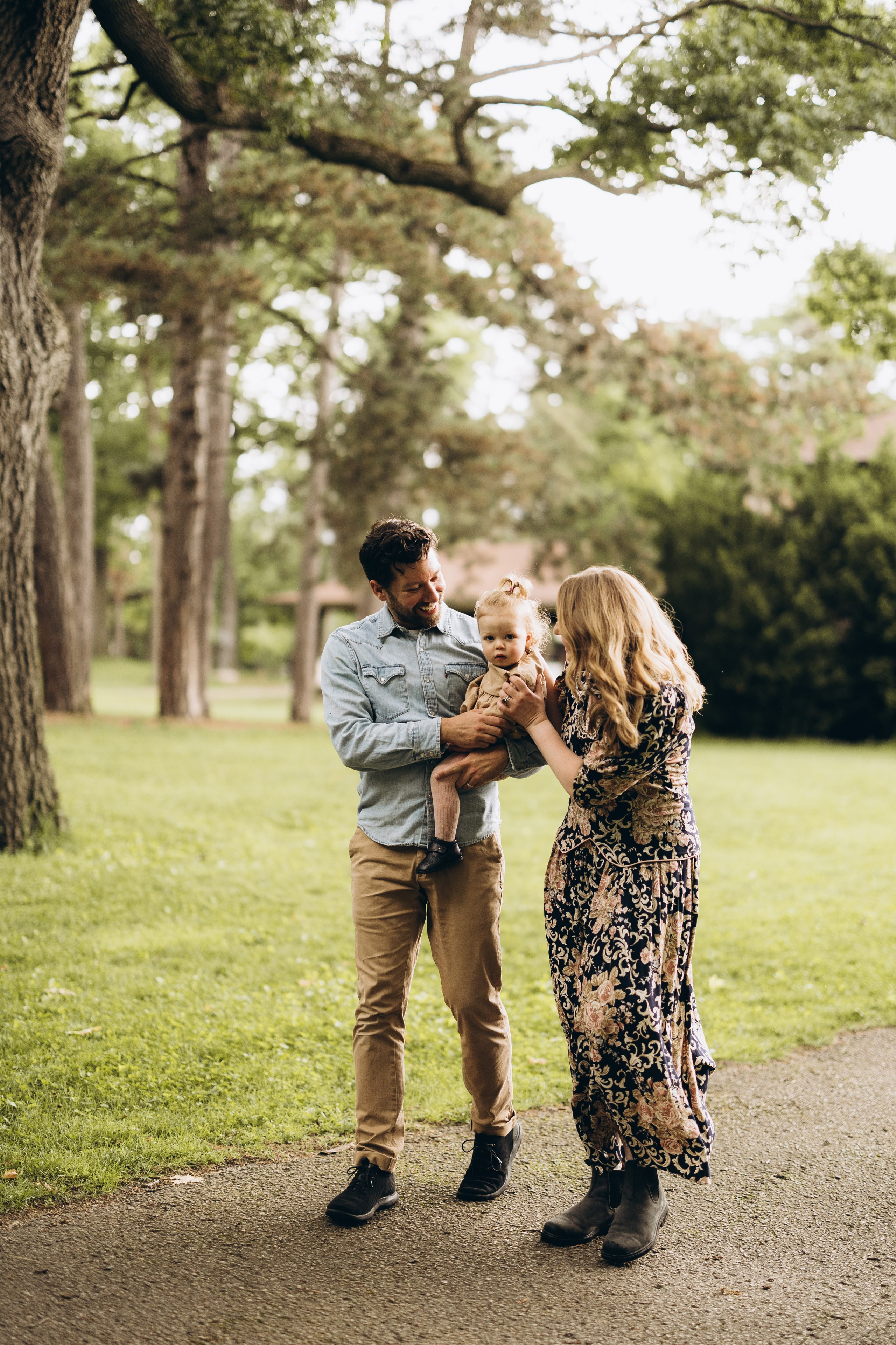 Under the rain. Wedding Photographer Toronto
