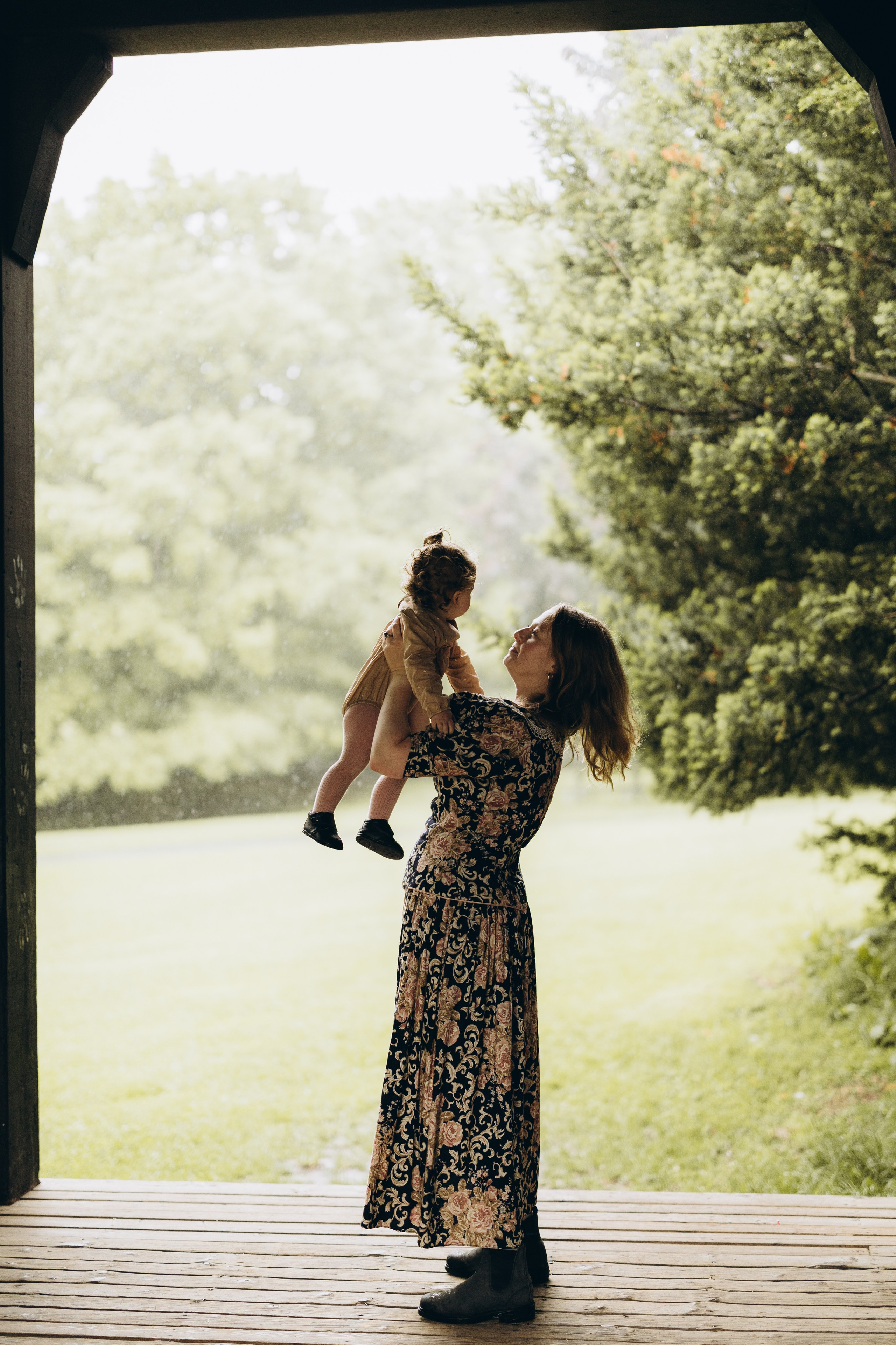 Under the rain. Wedding Photographer Toronto