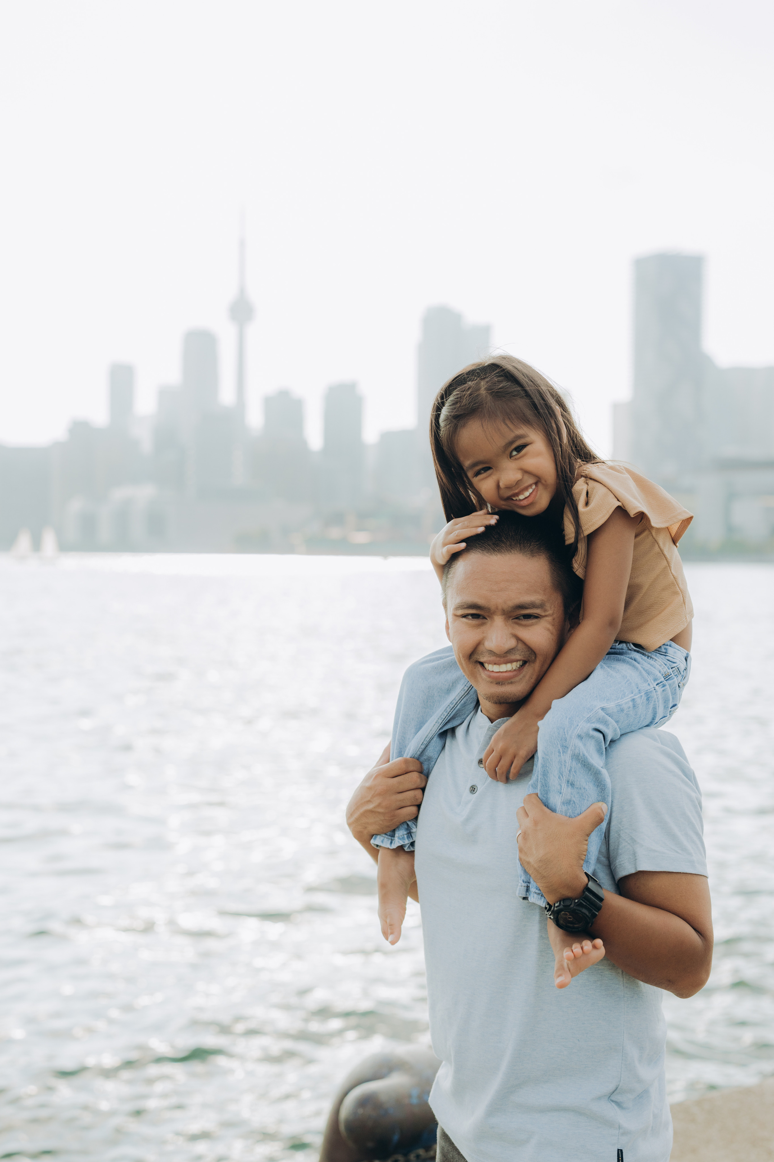 Family session in Toronto. Wedding Photographer Toronto