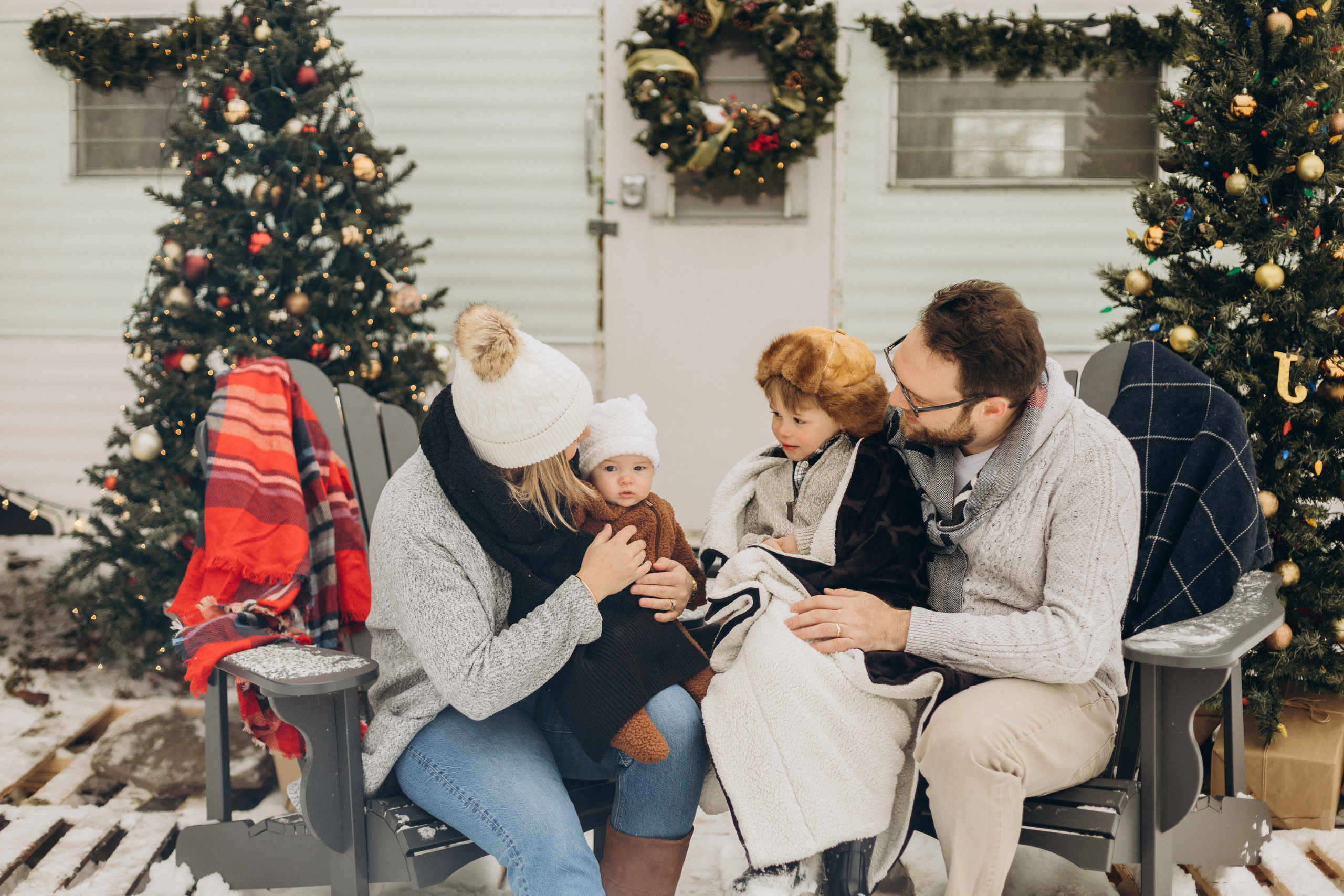 Family time. Wedding Photographer Toronto