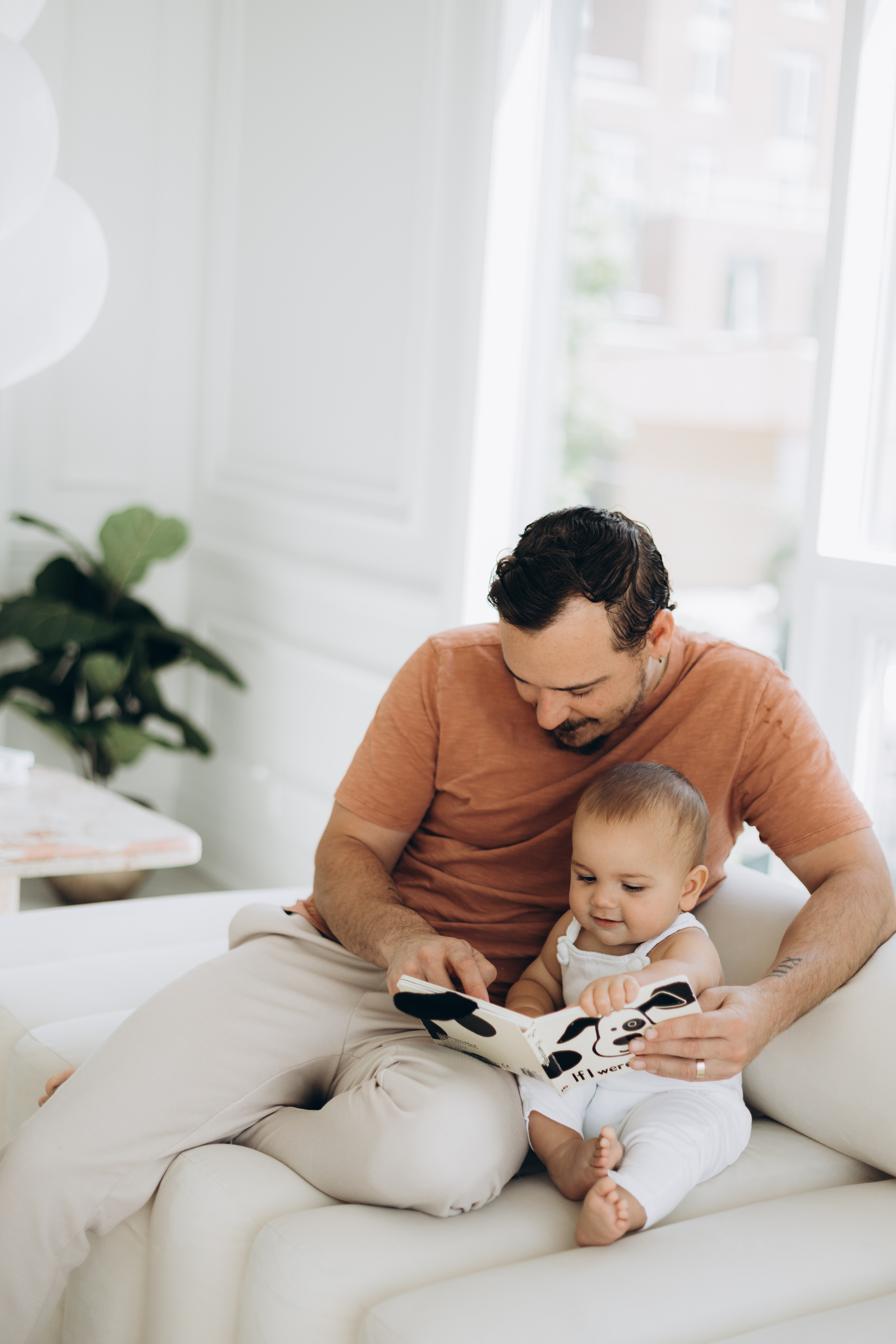 Cake smash. Wedding Photographer Toronto