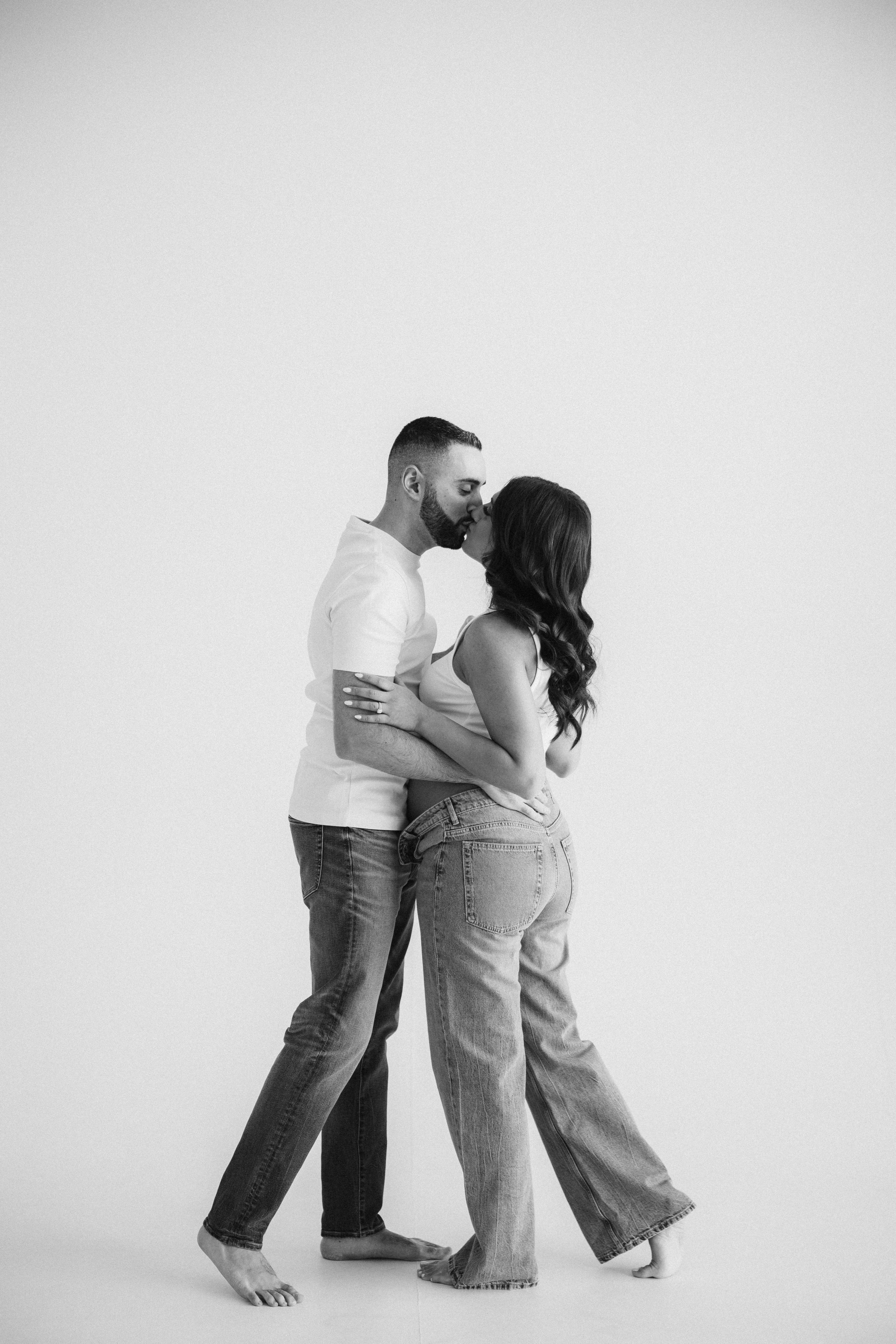 Maternity. Wedding Photographer Toronto