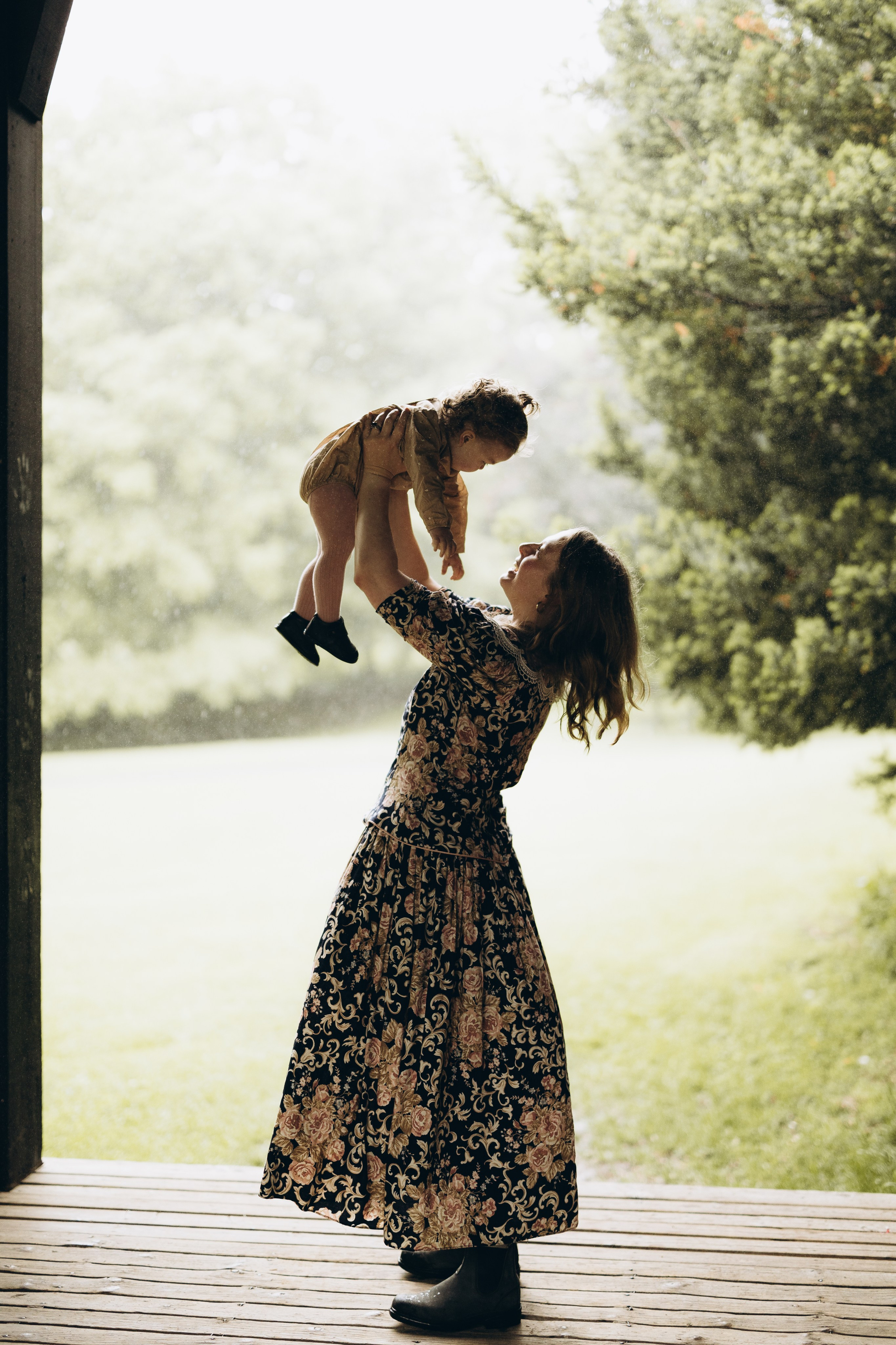 Under the rain. Wedding Photographer Toronto