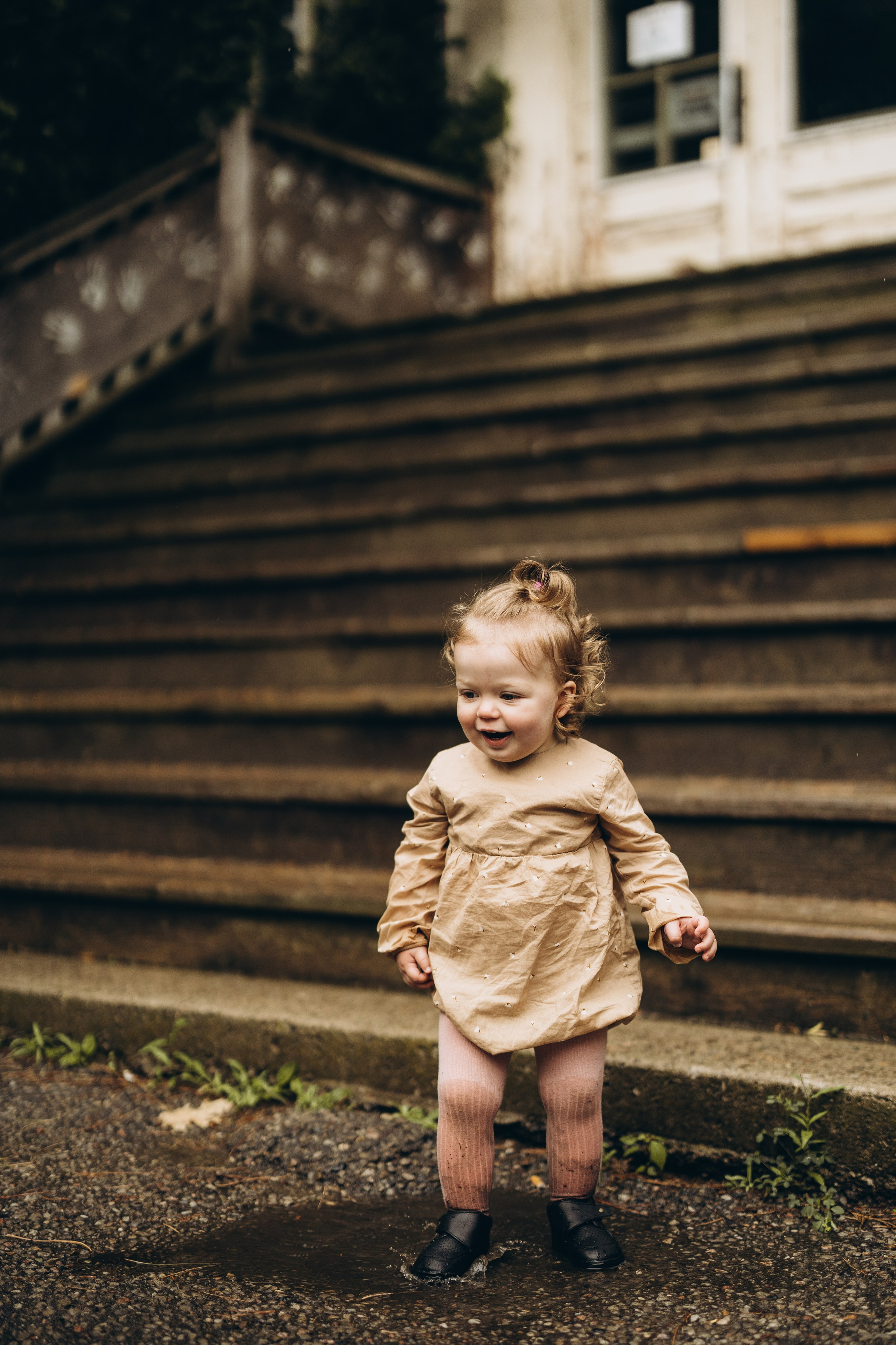 Under the rain. Wedding Photographer Toronto