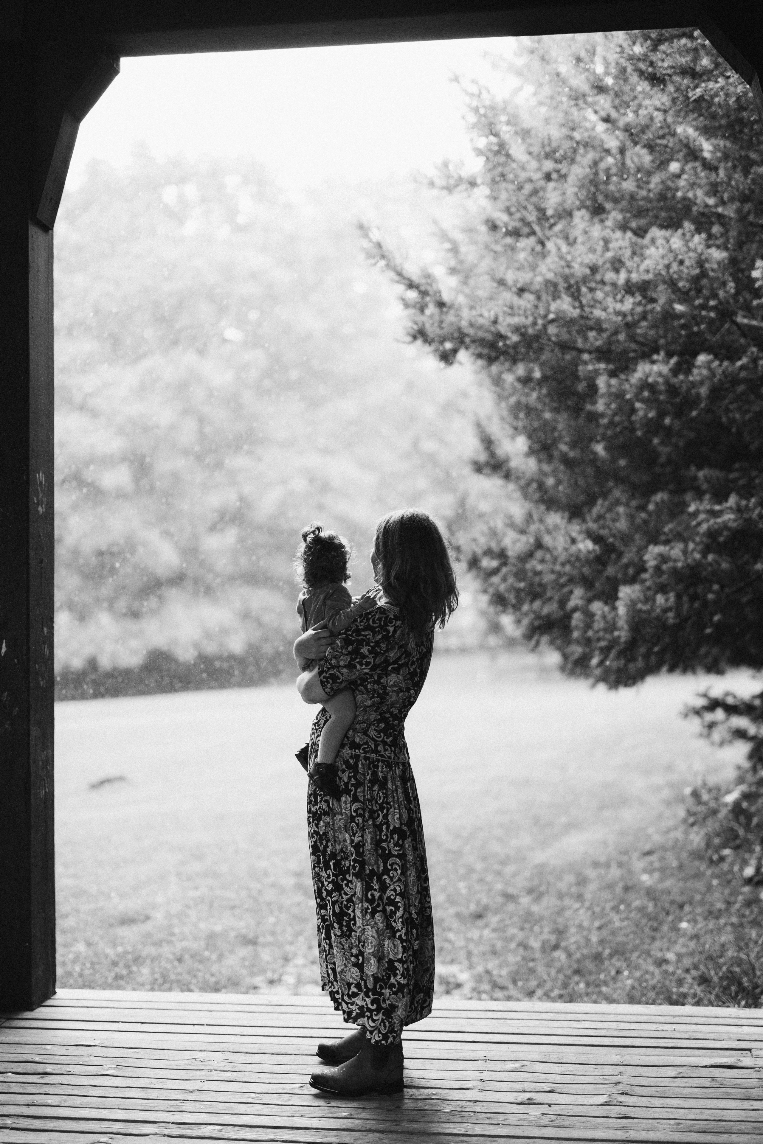 Under the rain. Wedding Photographer Toronto