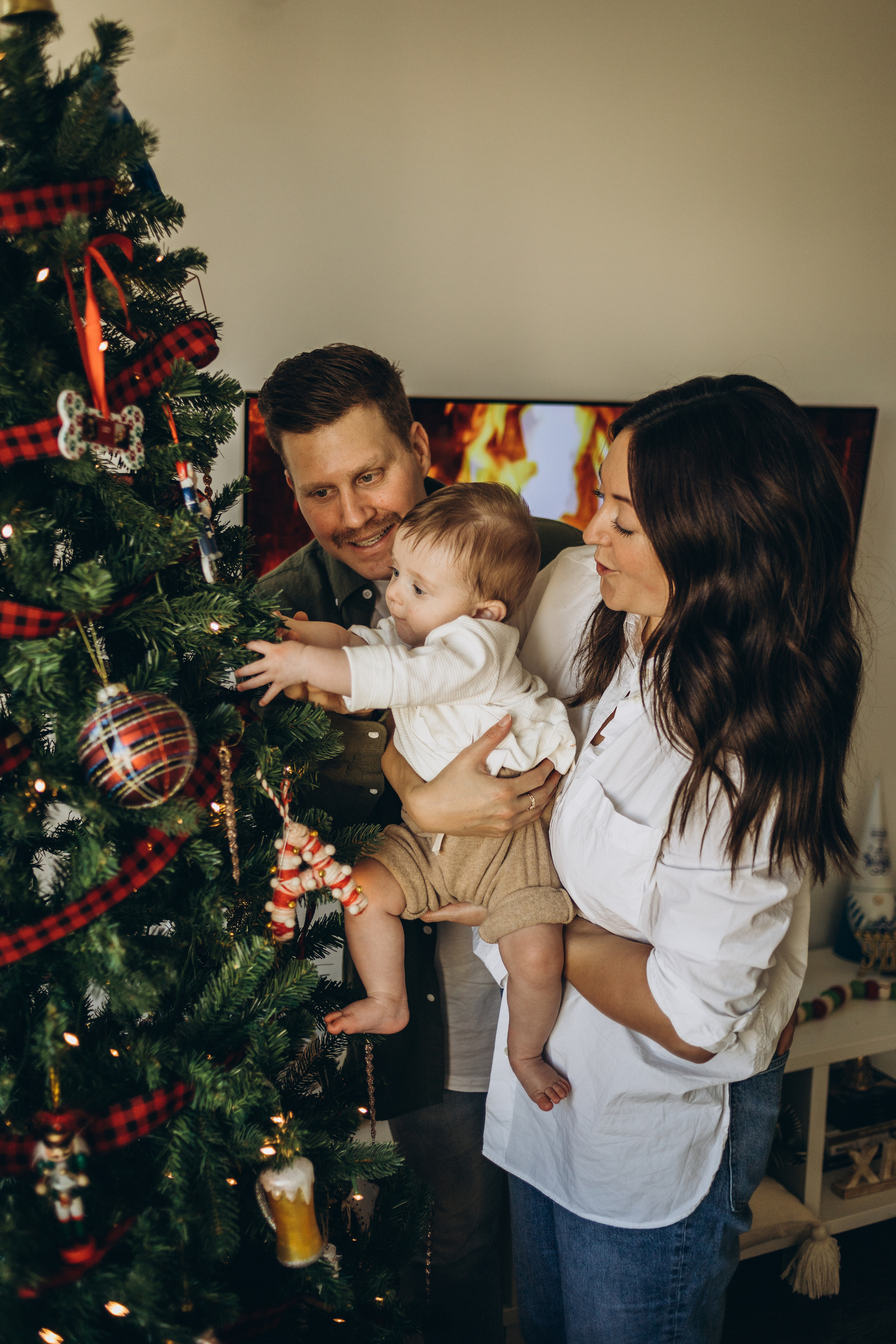 First Christmas. Wedding Photographer Toronto