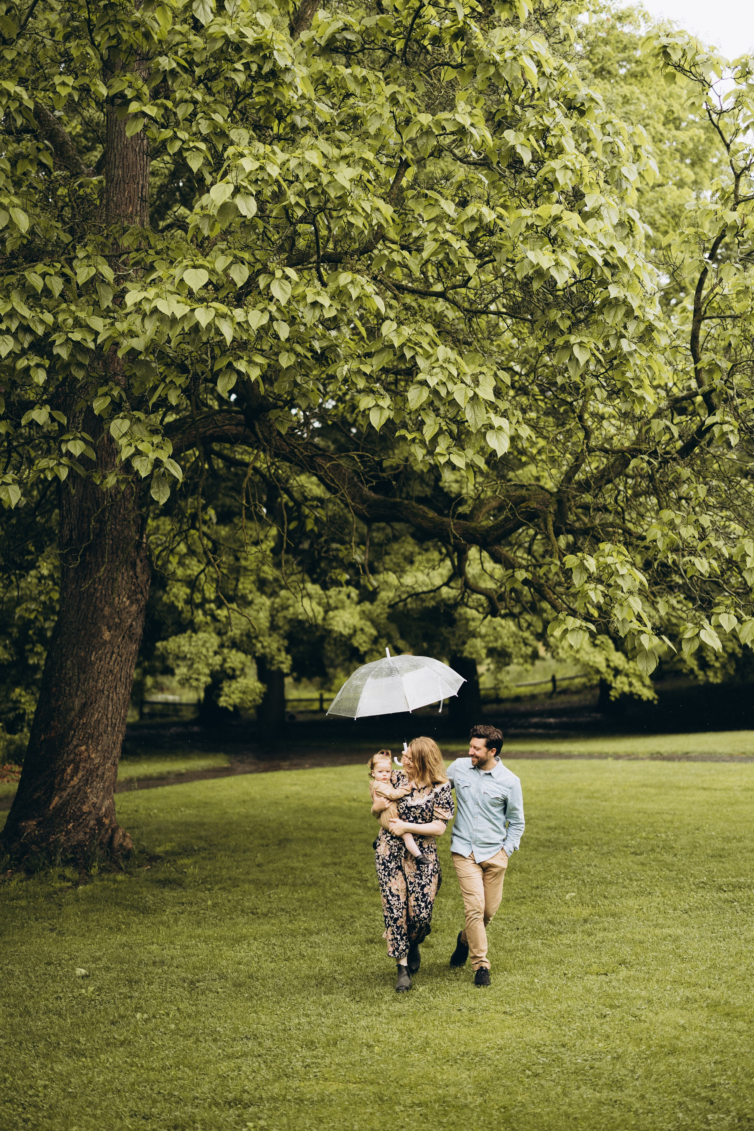 Under the rain. Wedding Photographer Toronto